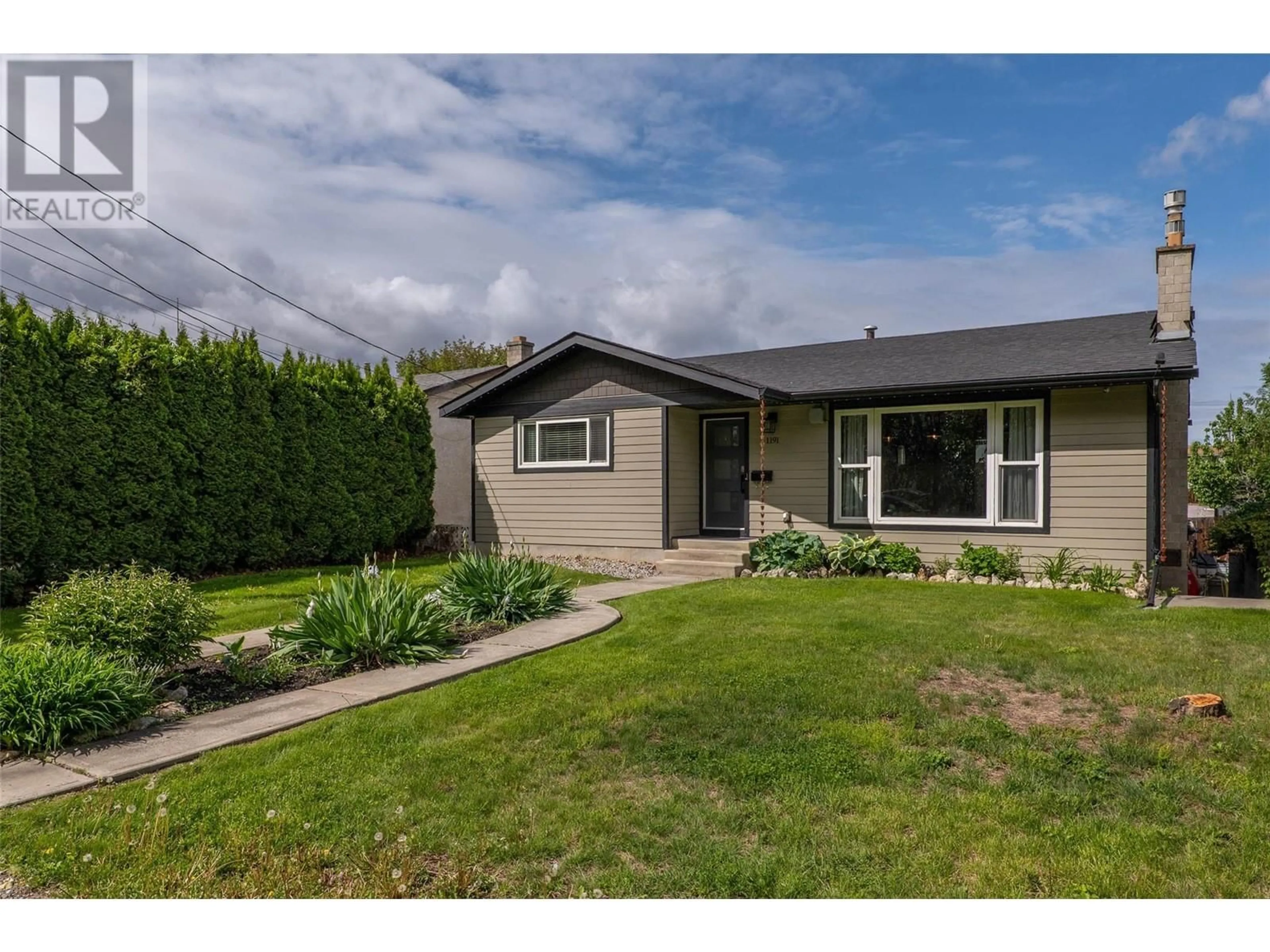 Home with vinyl exterior material, street for 1191 SCHUBERT DRIVE, Kamloops British Columbia V2B7M4