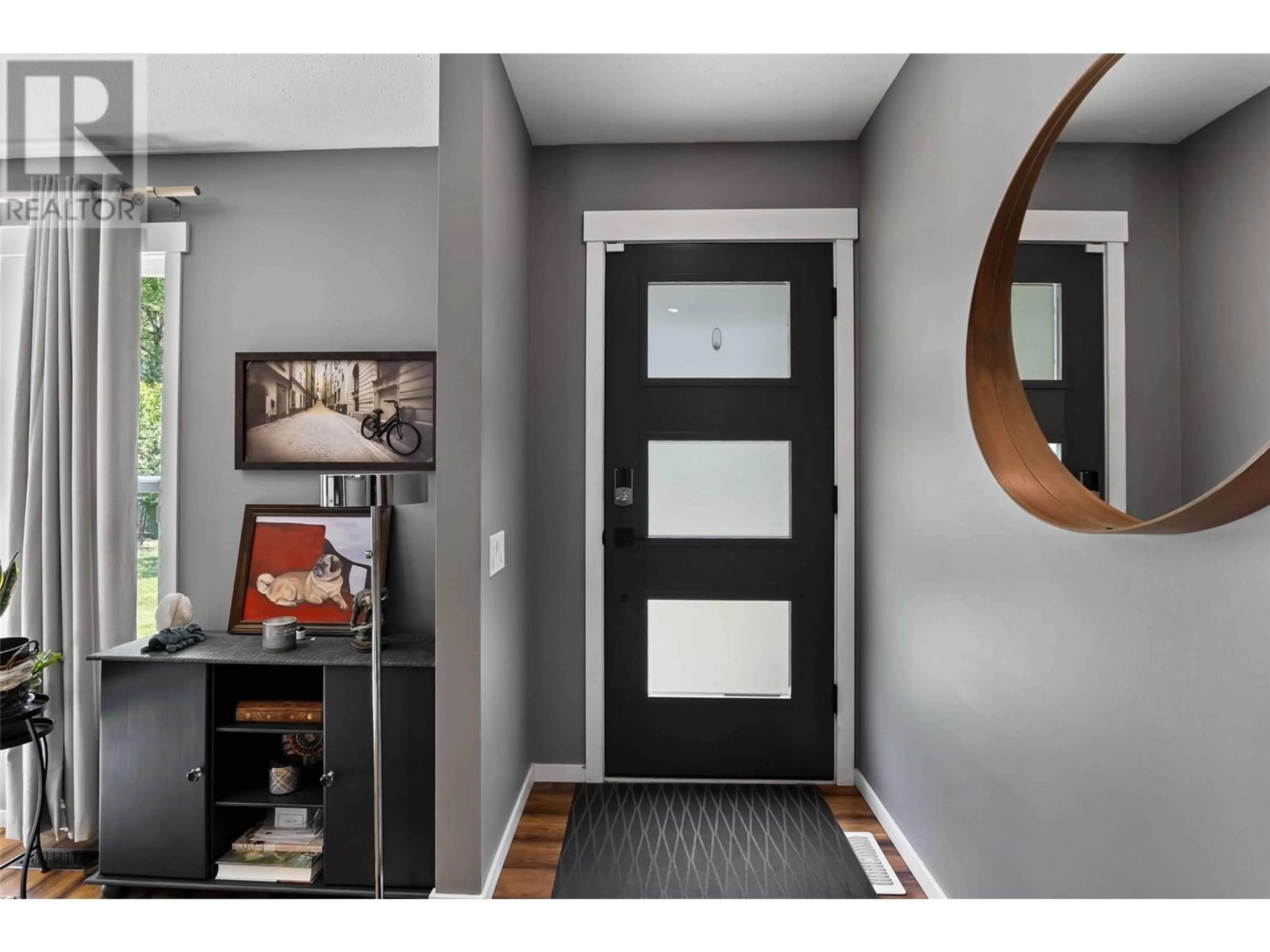 Indoor entryway for 1191 SCHUBERT DRIVE, Kamloops British Columbia V2B7M4