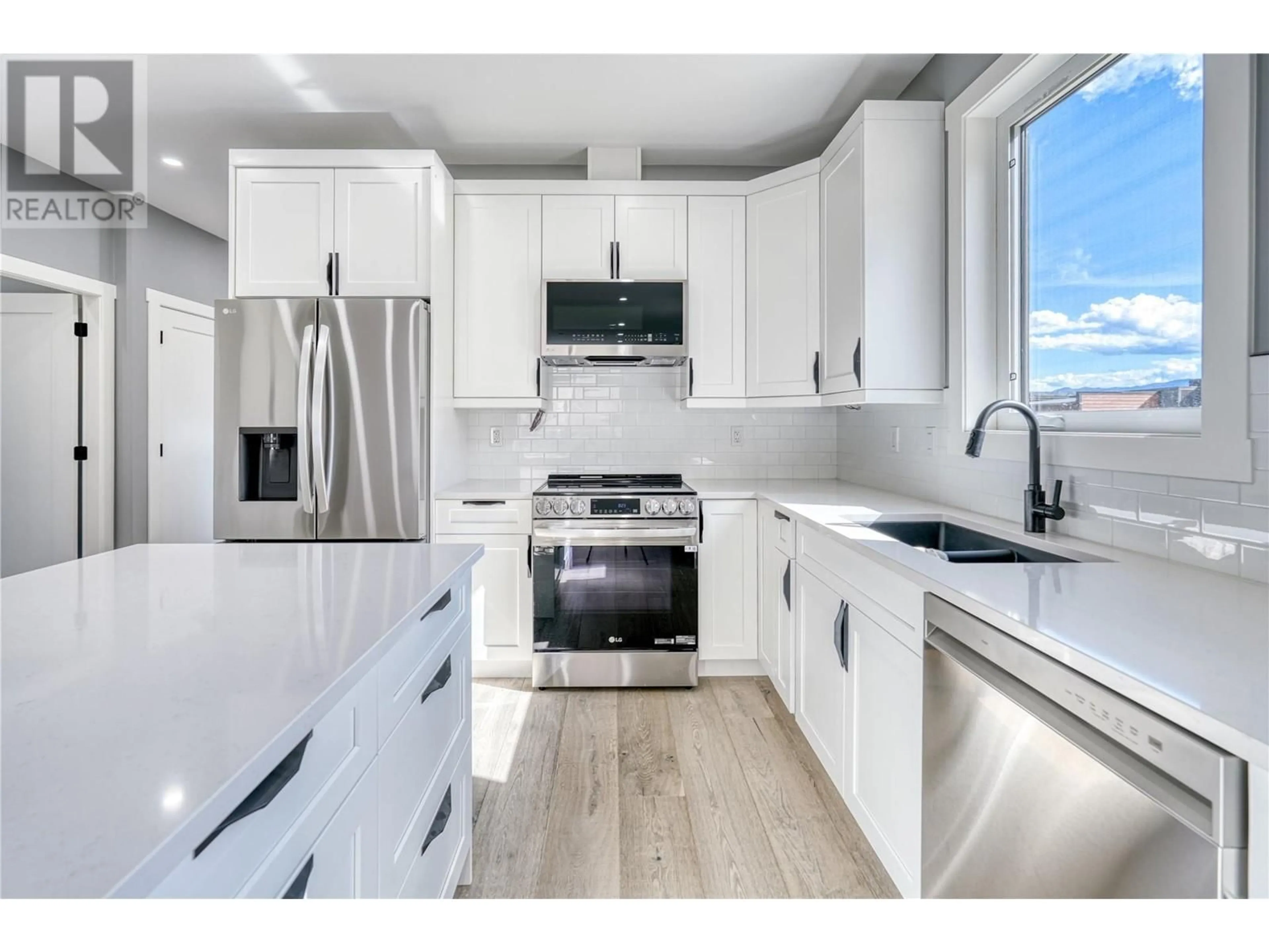 Open concept kitchen, unknown for 1250 COPPER ROAD, Oliver British Columbia V0H1T5