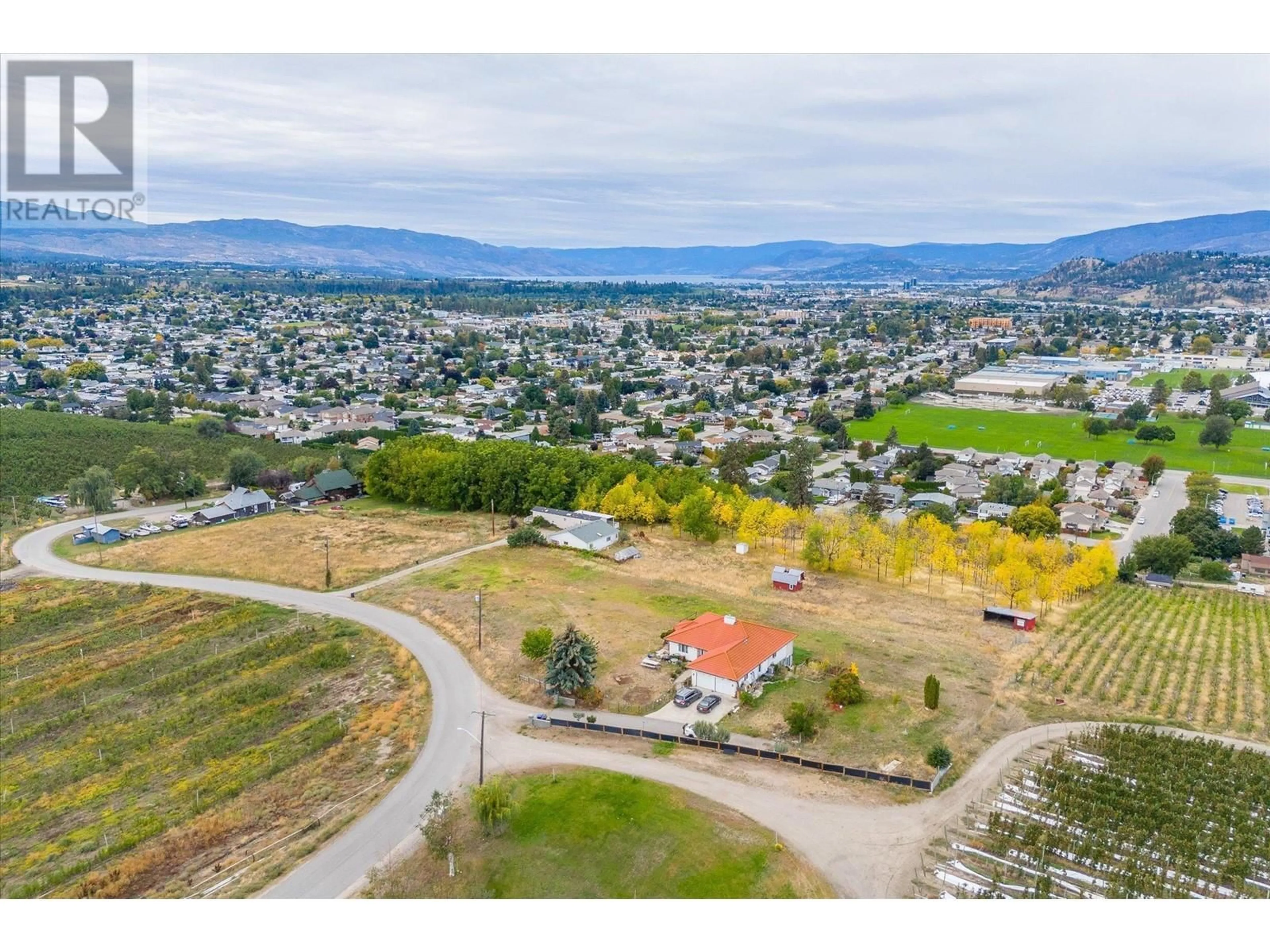A pic from outside/outdoor area/front of a property/back of a property/a pic from drone, mountain view for 848 WEBSTER ROAD, Kelowna British Columbia V1P1C2