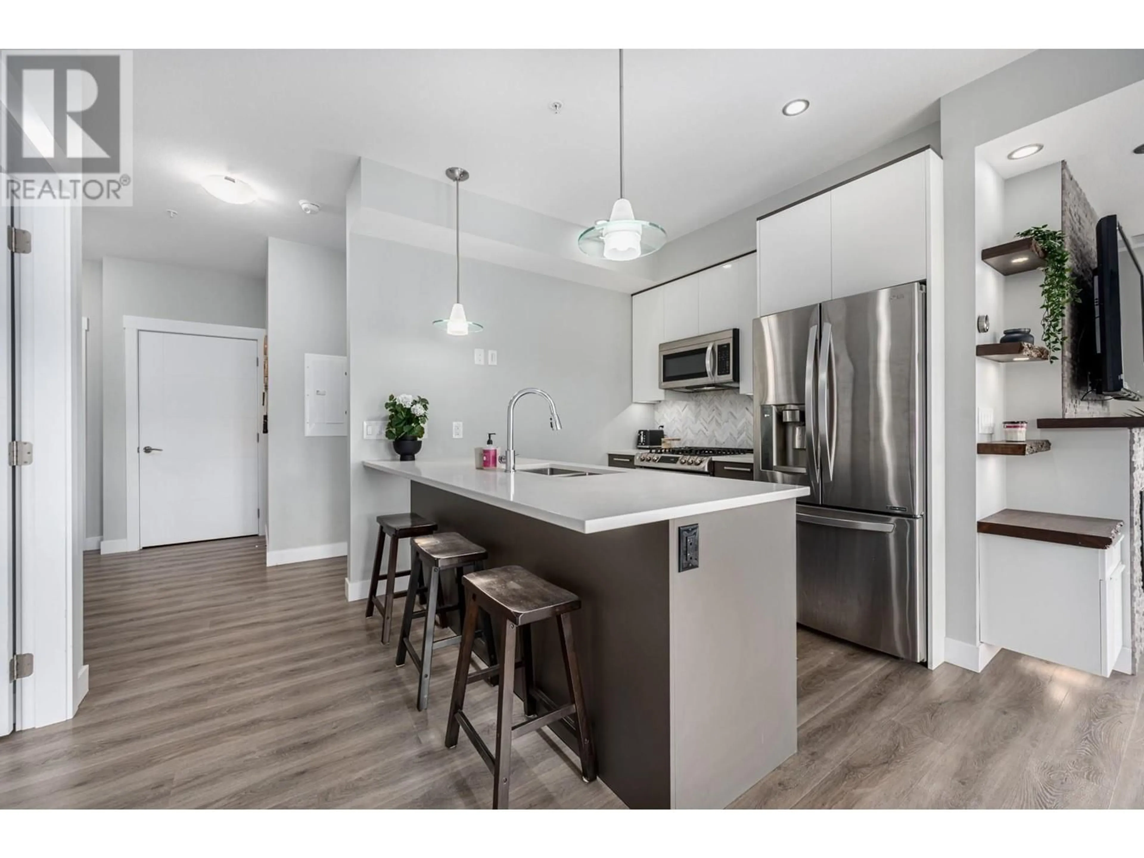Open concept kitchen, unknown for 201 - 1883 WATER STREET, Kelowna British Columbia V1Y1K4
