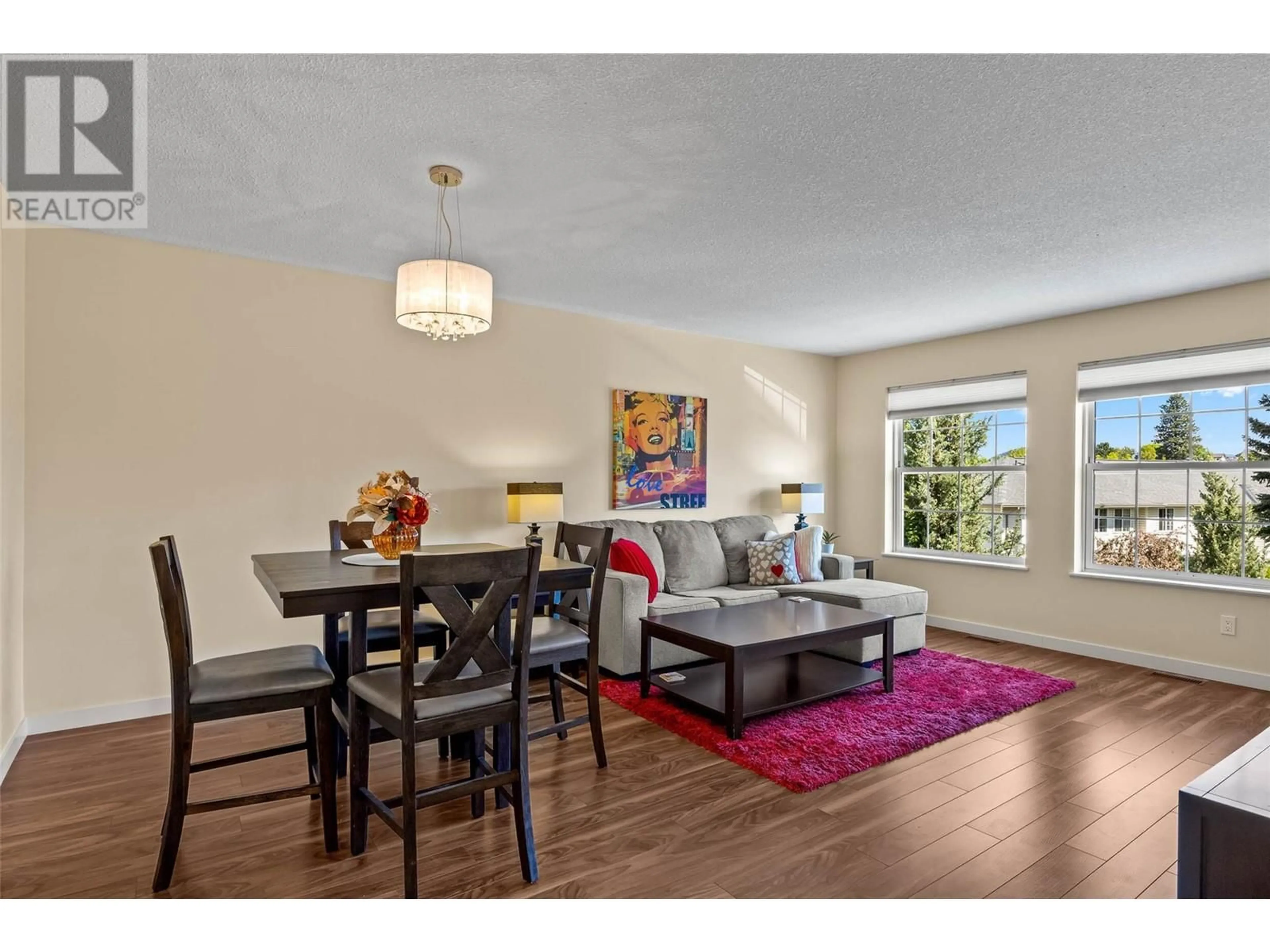 Living room with furniture, wood/laminate floor for 22 - 2084 ROBSON PLACE, Kamloops British Columbia V2E2M6