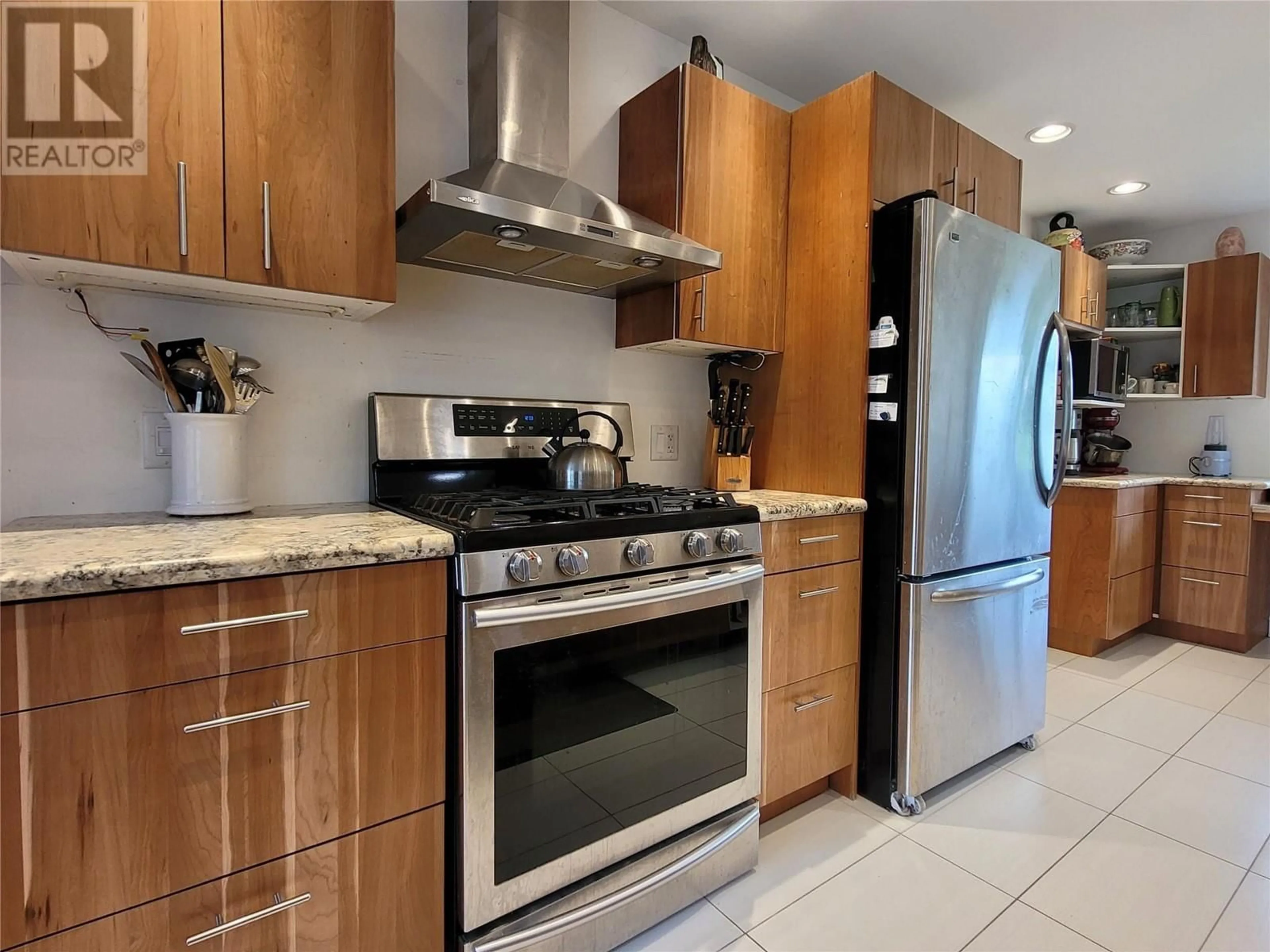 Standard kitchen, ceramic/tile floor for 3250 HALL FRONTAGE ROAD, Grand Forks British Columbia V0H1H5