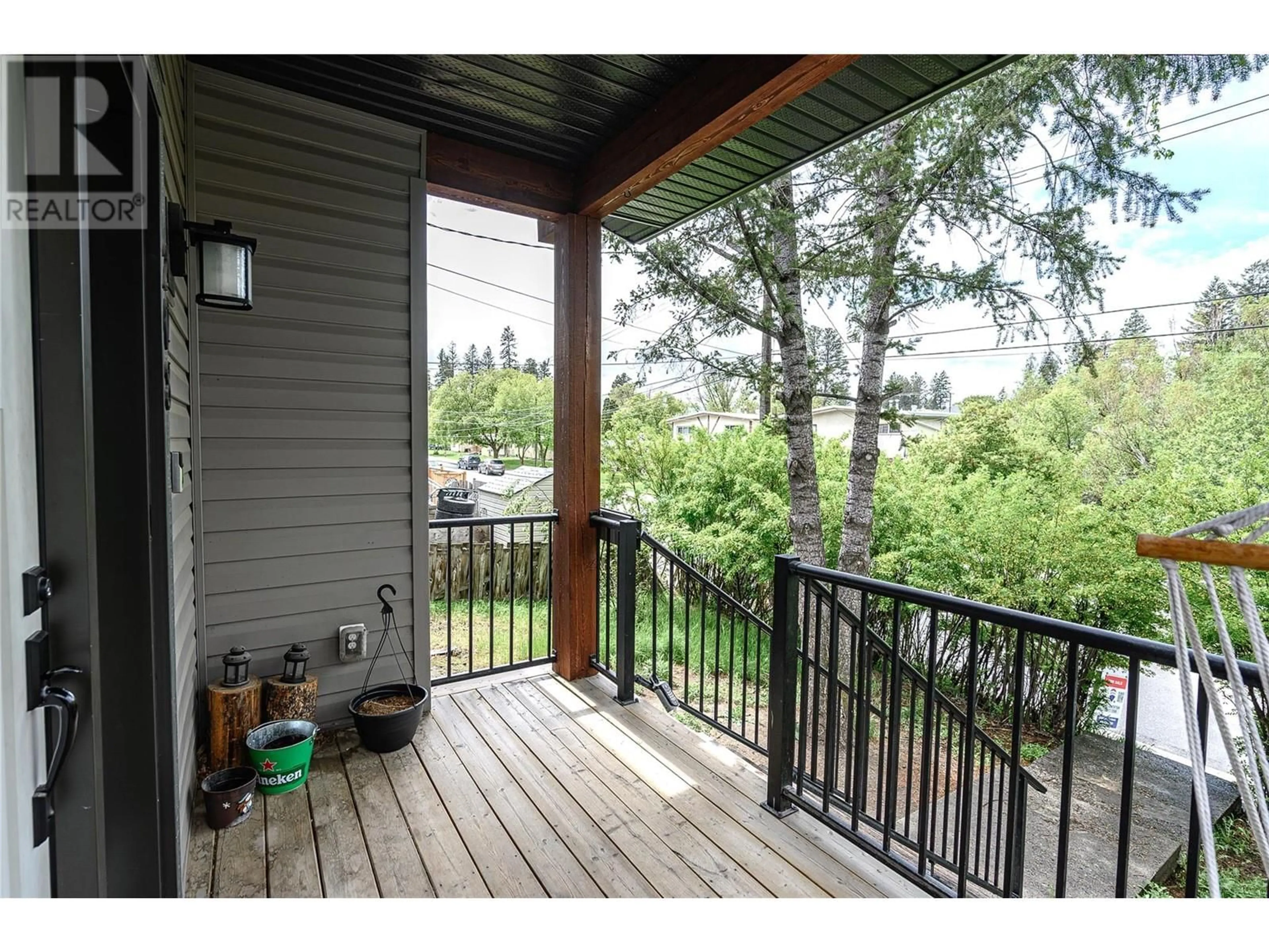 Patio, water/lake/river/ocean view for 208 15TH AVENUE SOUTH, Cranbrook British Columbia V1C2Y6