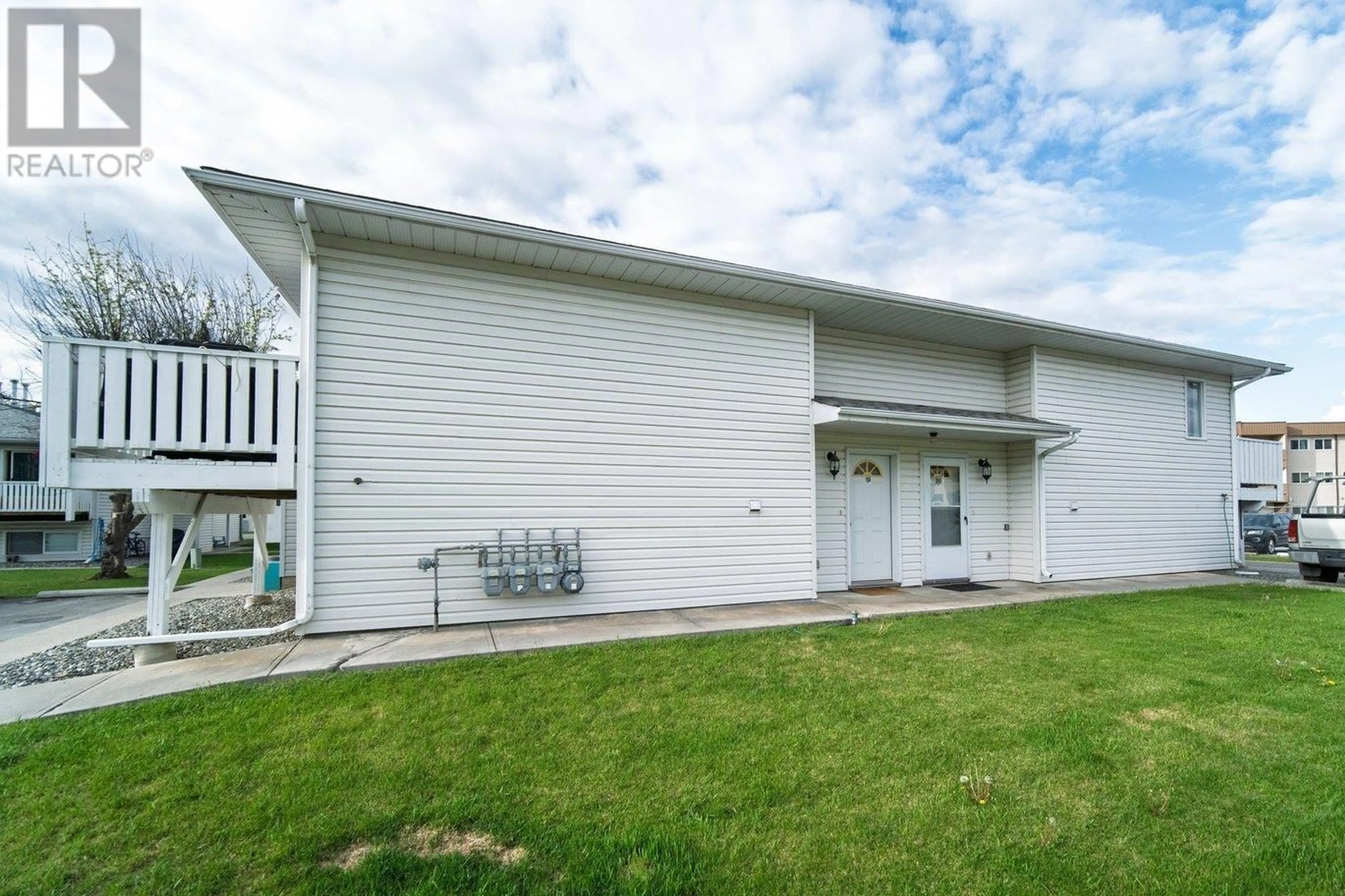 Home with vinyl exterior material, building for 20 - 2401 12TH STREET N STREET NORTH, Cranbrook British Columbia V1C5T4