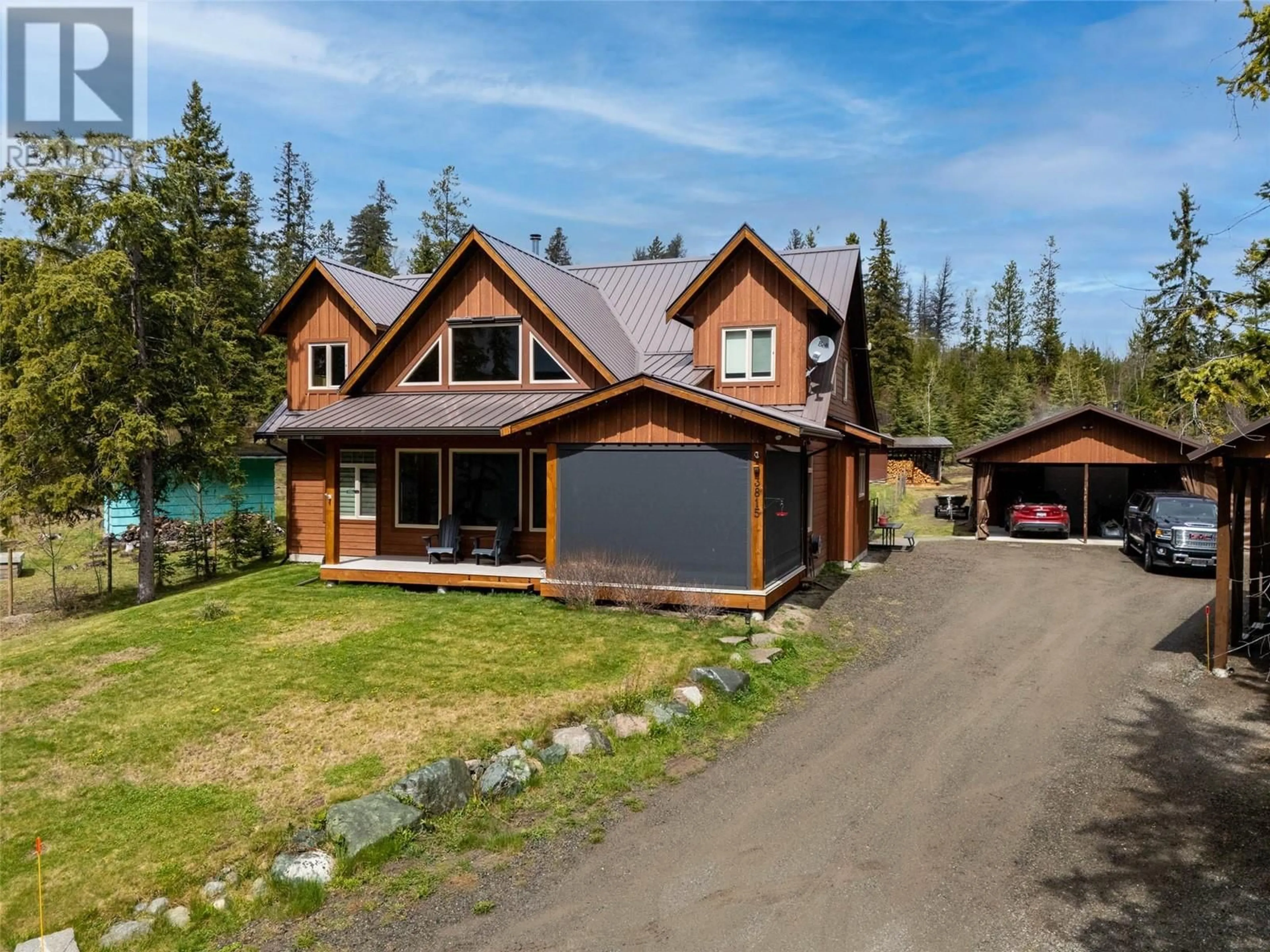 A pic from outside/outdoor area/front of a property/back of a property/a pic from drone, street for 3815 WATER STREET, Kamloops British Columbia V1S1Y8