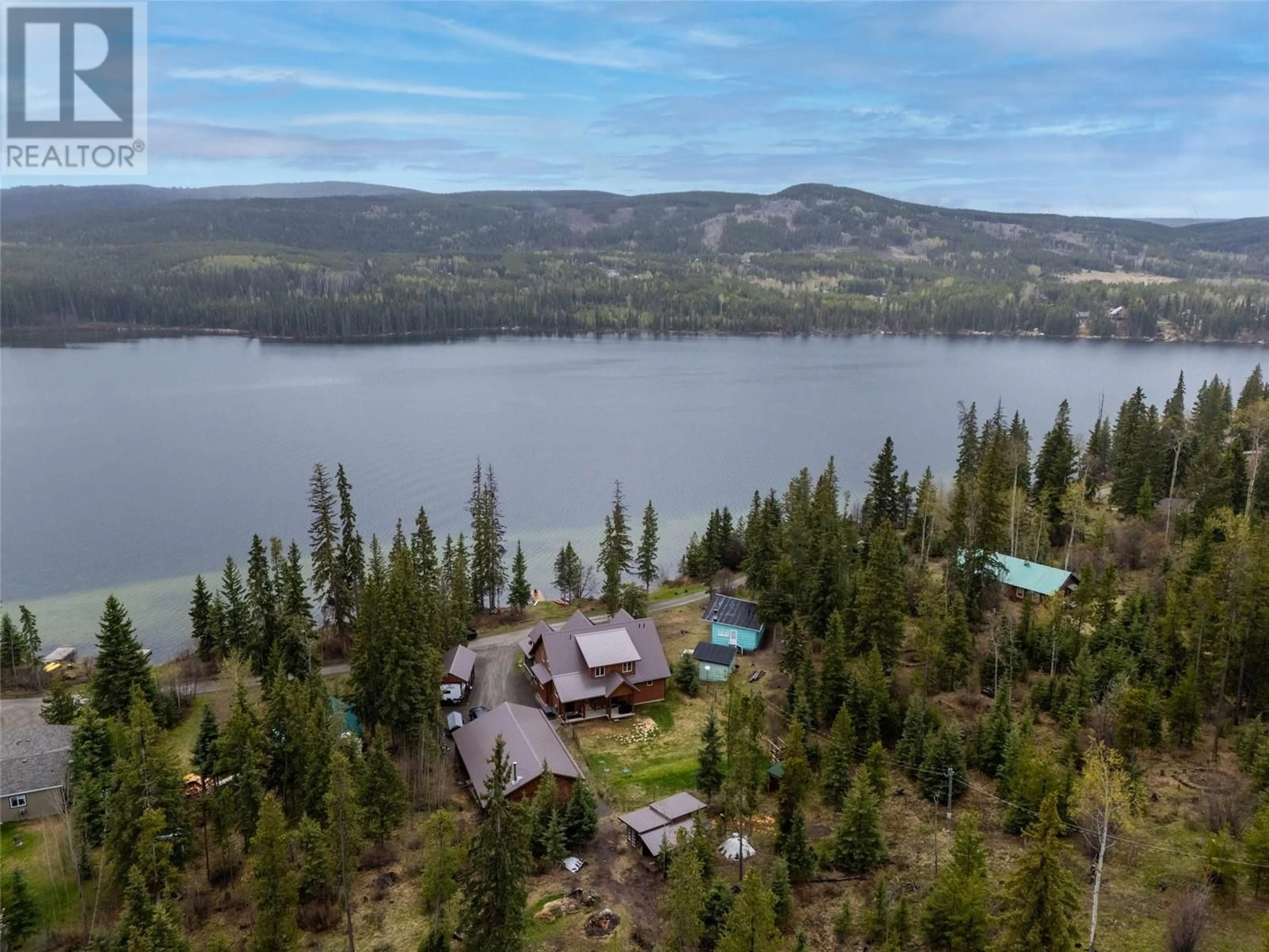 A pic from outside/outdoor area/front of a property/back of a property/a pic from drone, water/lake/river/ocean view for 3815 WATER STREET, Kamloops British Columbia V1S1Y8