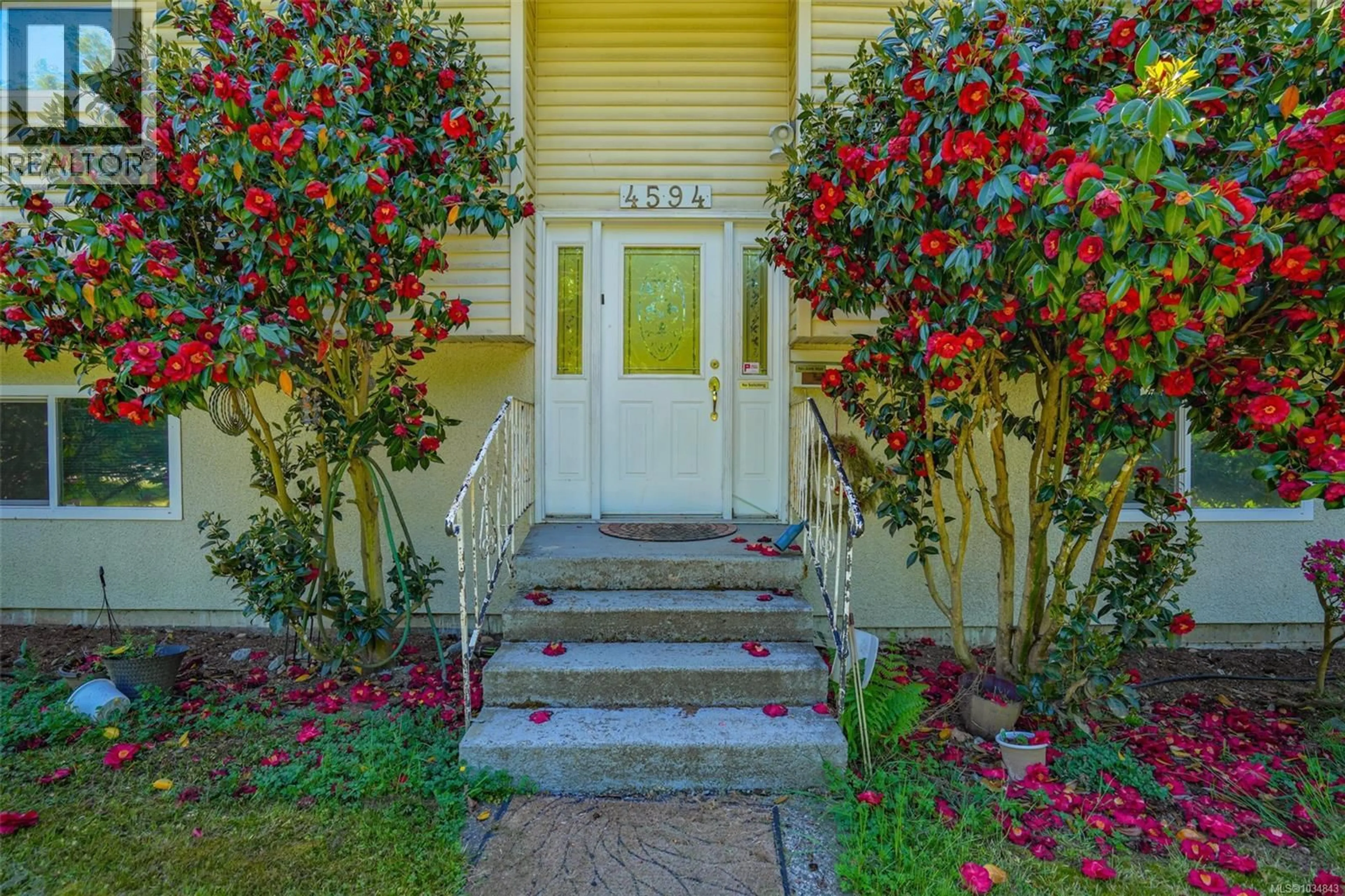 Indoor entryway for 4594 ALWYN STREET, Port Alberni British Columbia V9Y5V1