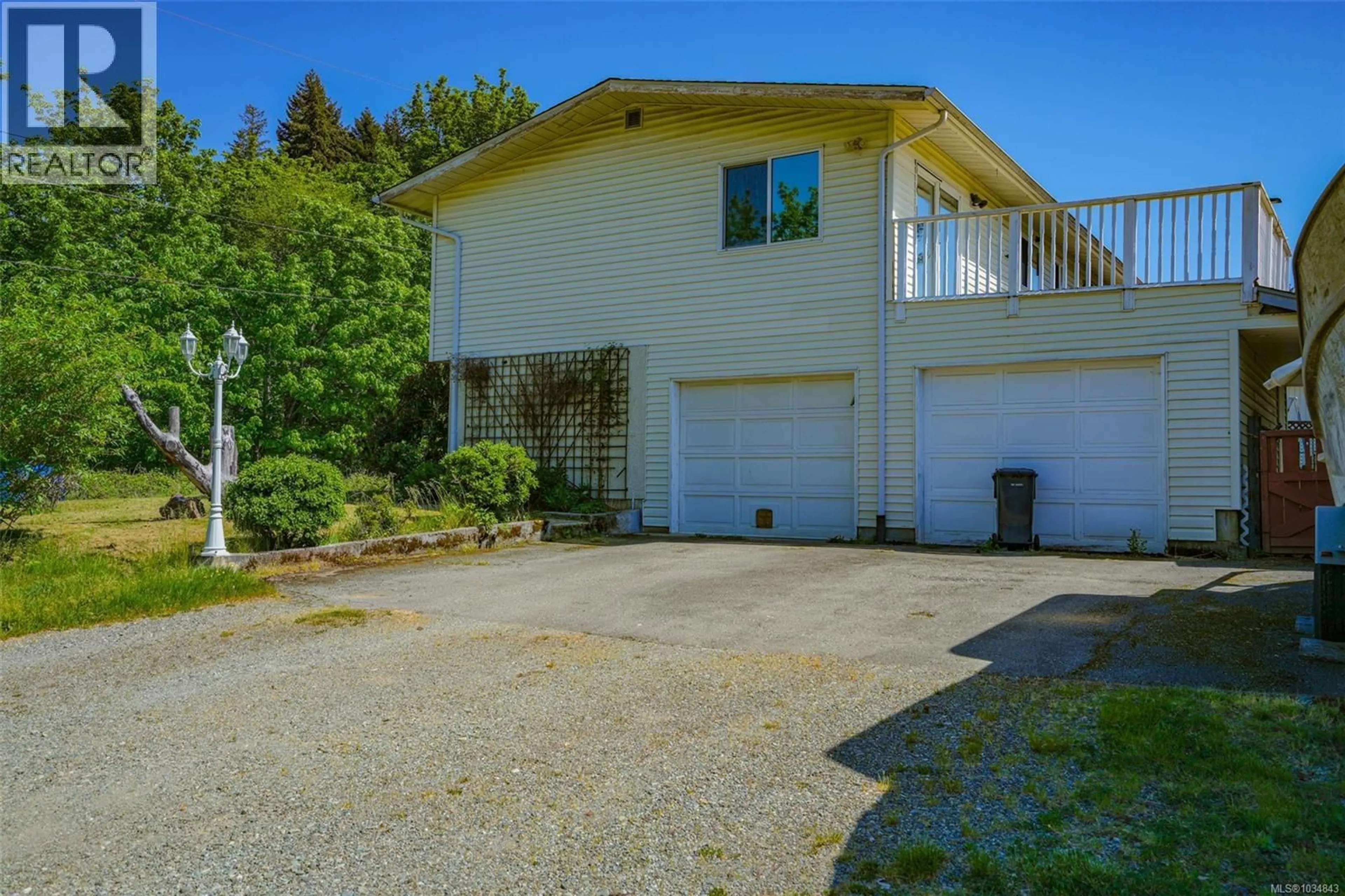 A pic from outside/outdoor area/front of a property/back of a property/a pic from drone, street for 4594 ALWYN STREET, Port Alberni British Columbia V9Y5V1