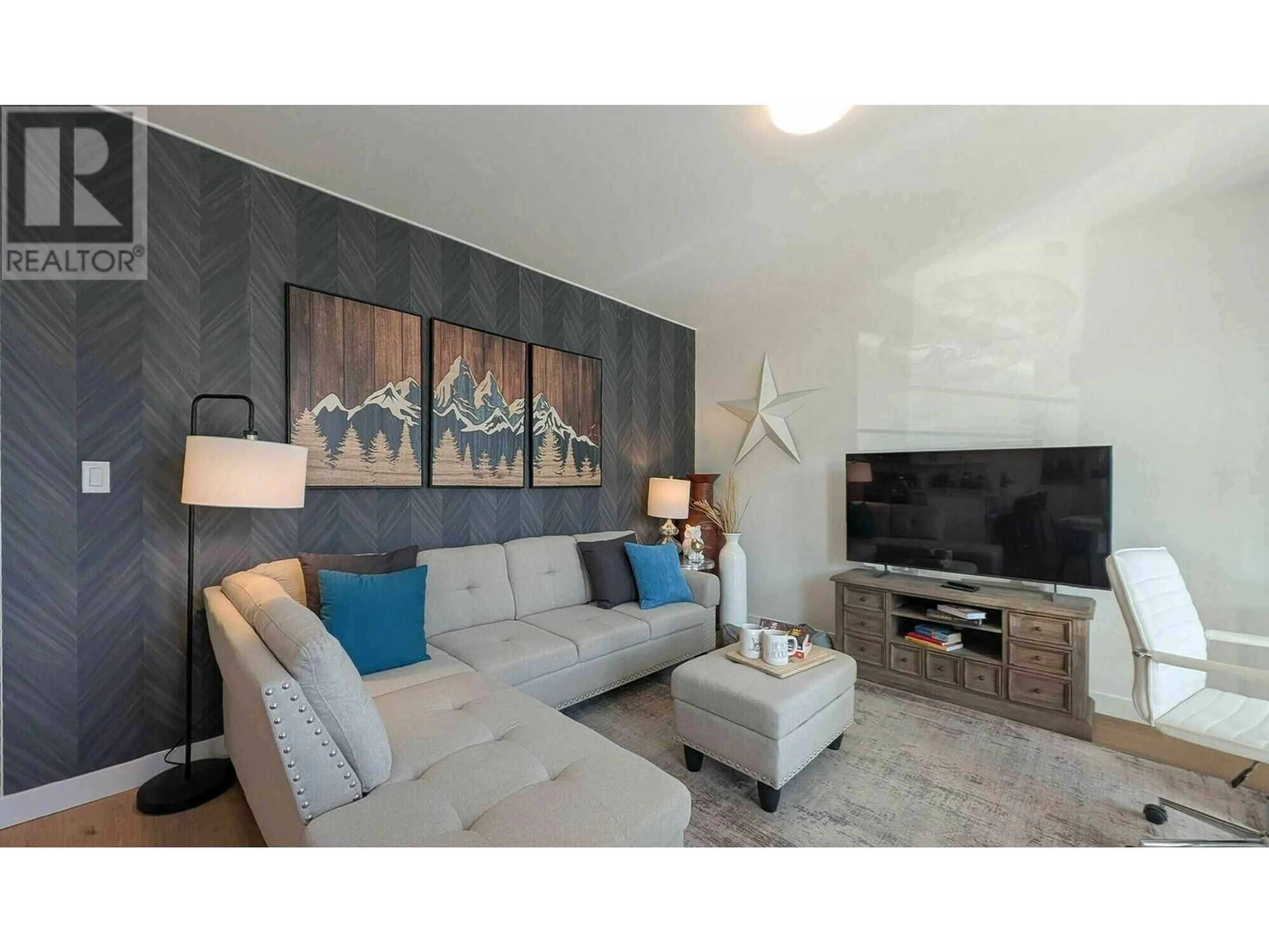 Living room with furniture, unknown for 52 - 2102 PINE TREE ROAD, Invermere British Columbia V0A1K4