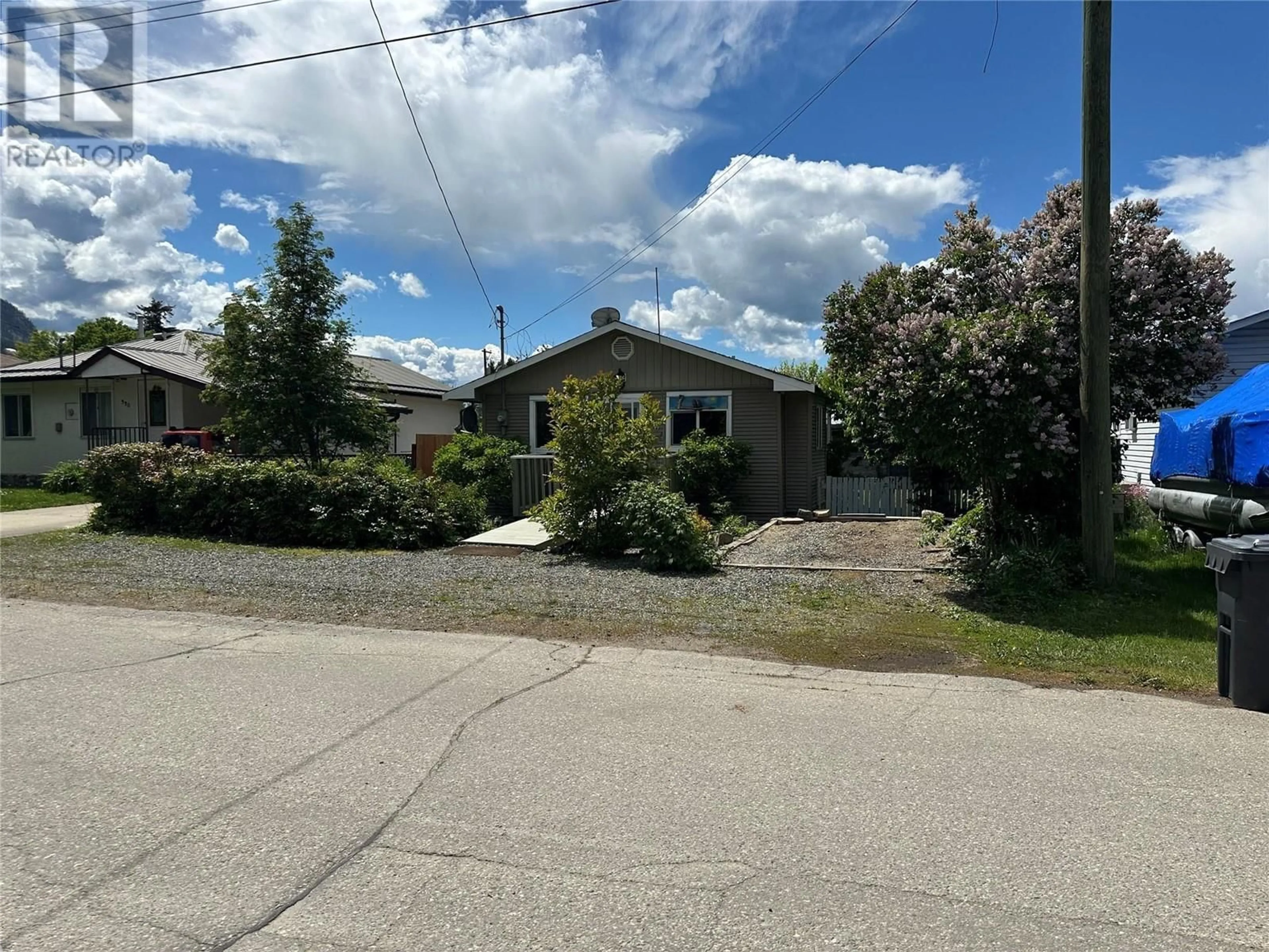 A pic from outside/outdoor area/front of a property/back of a property/a pic from drone, street for 334 BIRCH STREET, Chase British Columbia V0E1M0