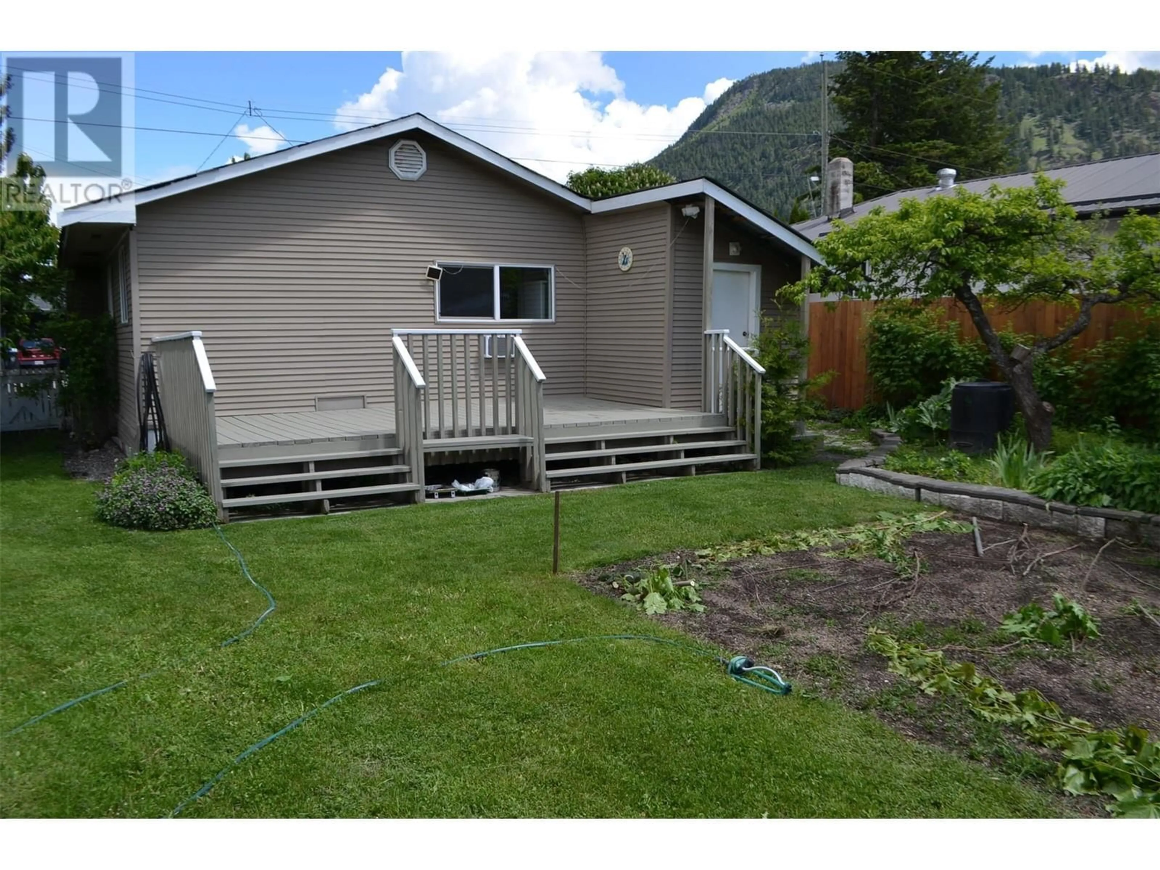 Unknown for 334 BIRCH STREET, Chase British Columbia V0E1M0