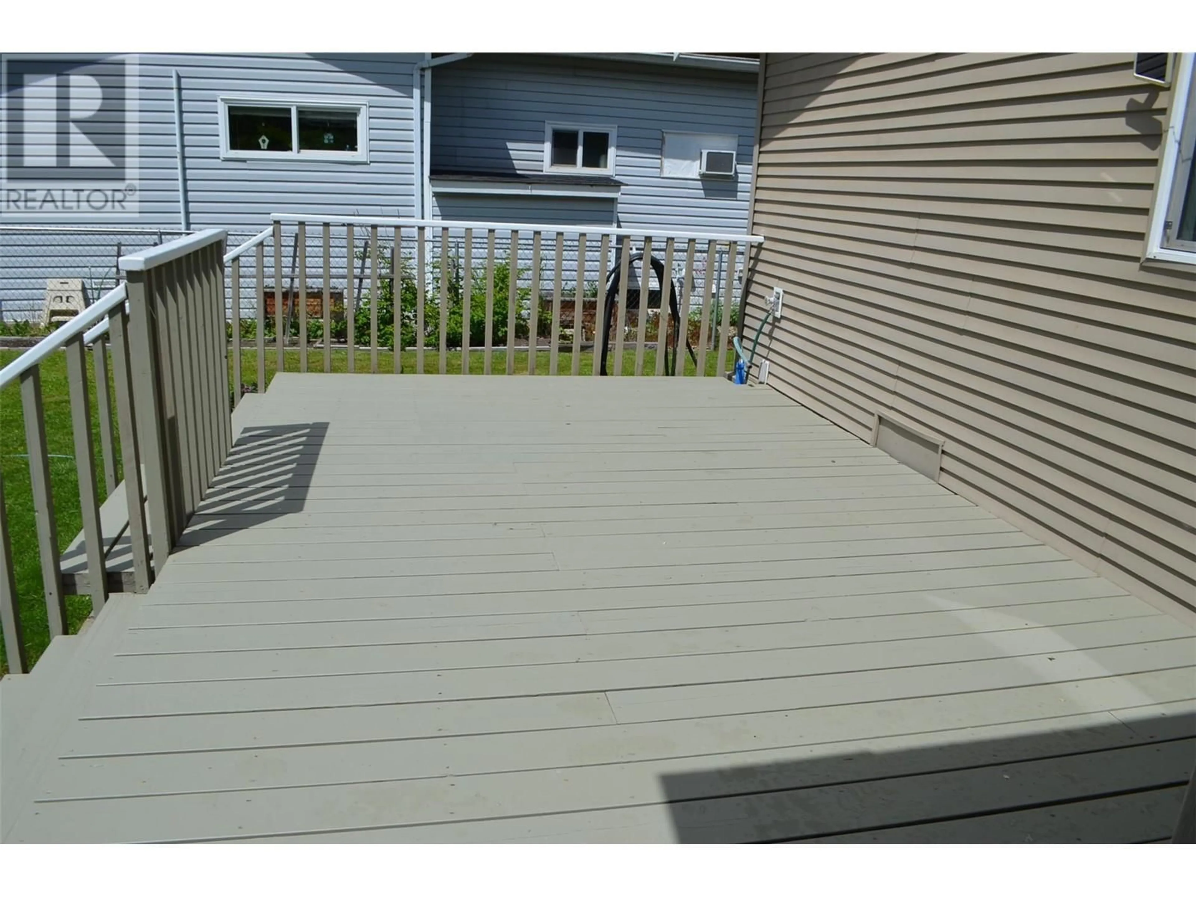 Patio, street for 334 BIRCH STREET, Chase British Columbia V0E1M0