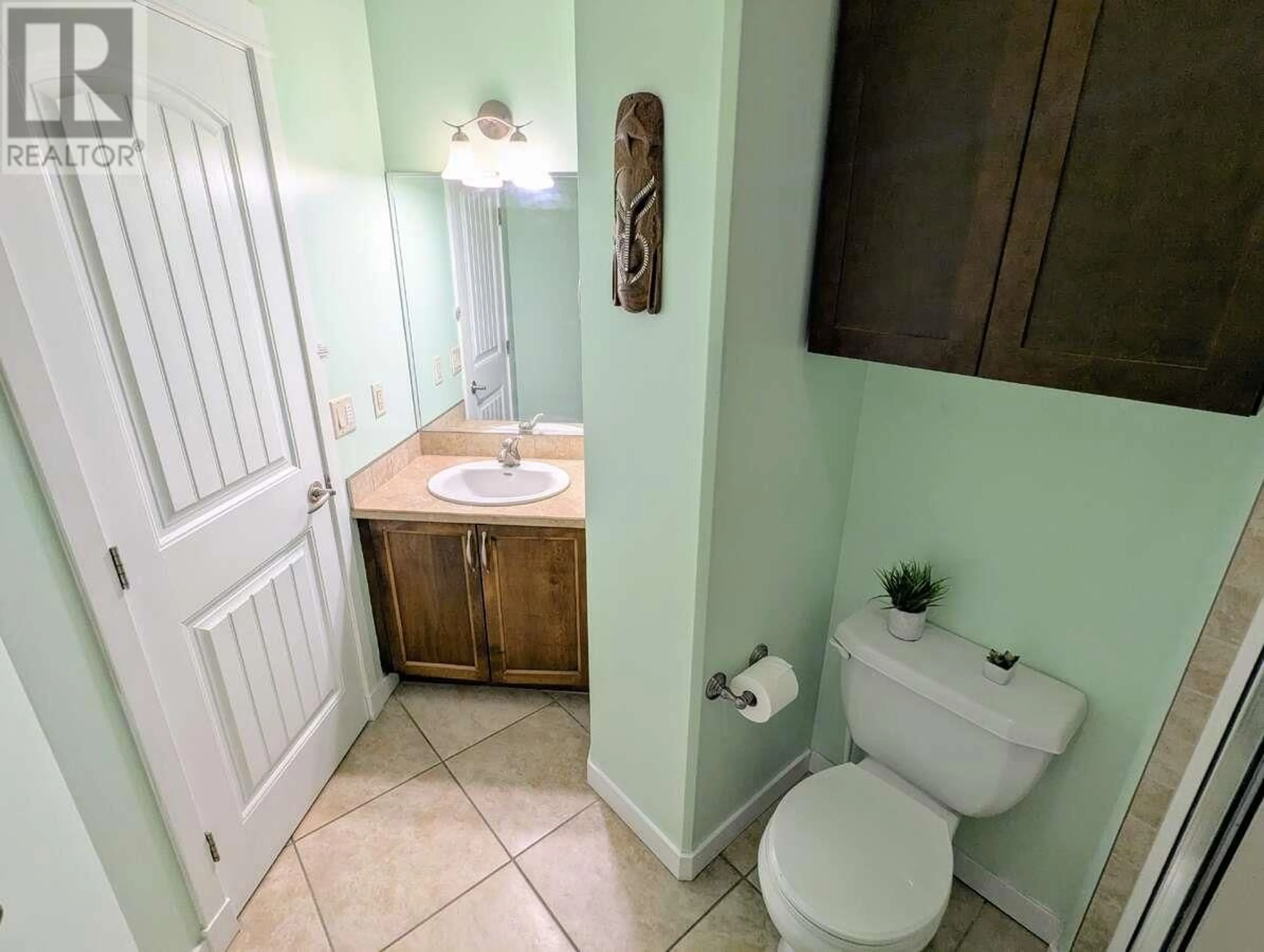 Standard bathroom, ceramic/tile floor for 31 - 218 GLEN PARK DRIVE, Kelowna British Columbia V1V2W3