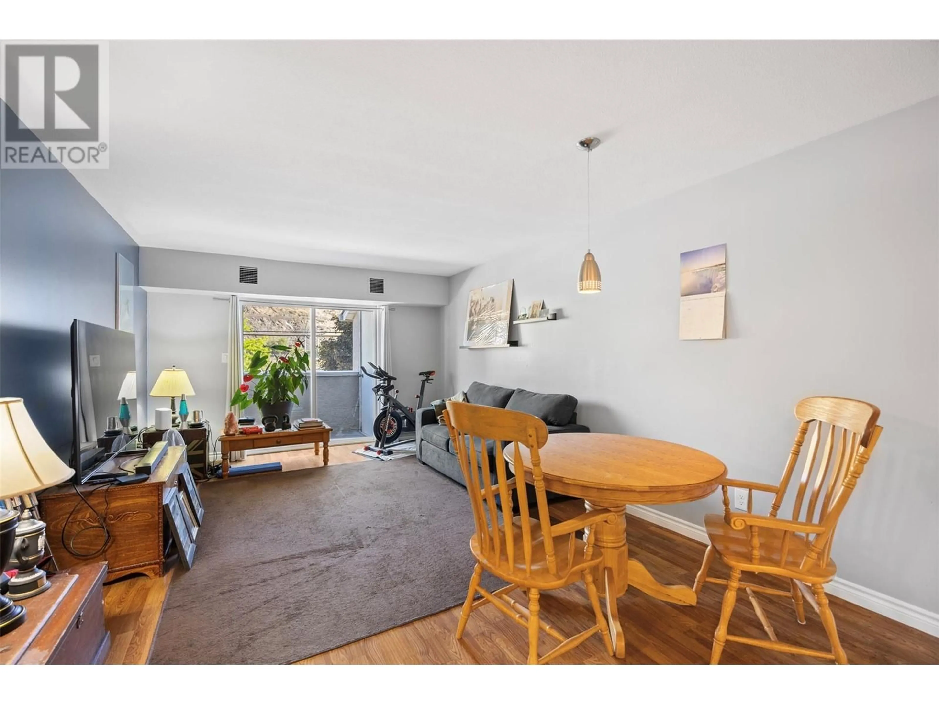 Unknown for 205 - 1295 12TH STREET, Kamloops British Columbia V2B3C8