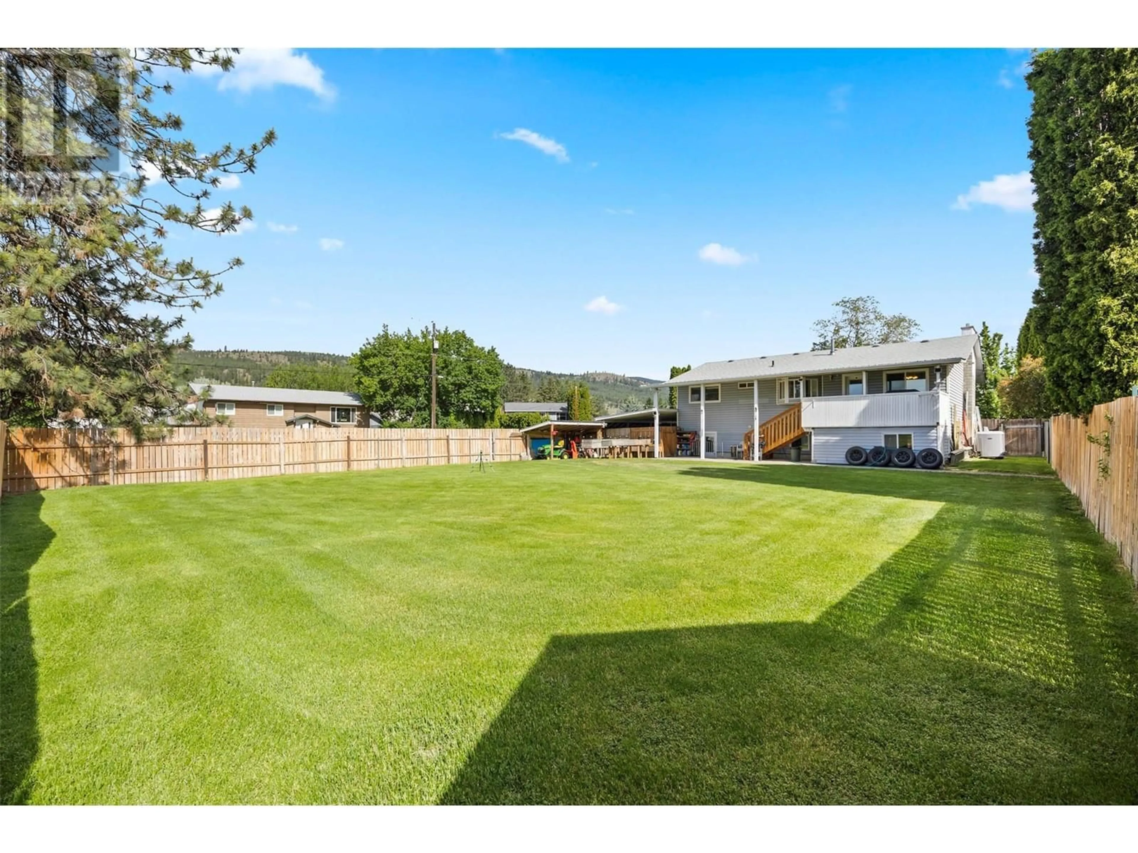 A pic from outside/outdoor area/front of a property/back of a property/a pic from drone, unknown for 273 CHETWYND DRIVE, Kamloops British Columbia V2H1L7