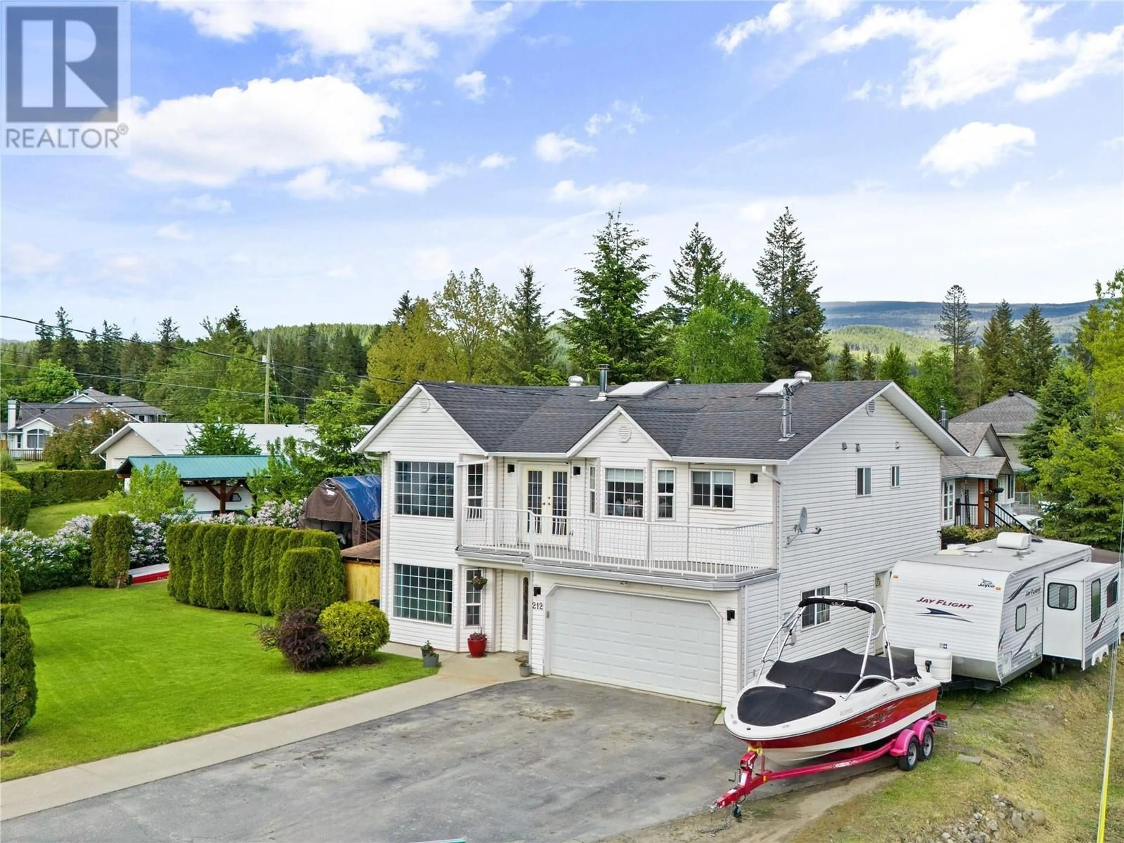 A pic from outside/outdoor area/front of a property/back of a property/a pic from drone, water/lake/river/ocean view for 212 MURTLE ROAD, Clearwater British Columbia V0E1N1