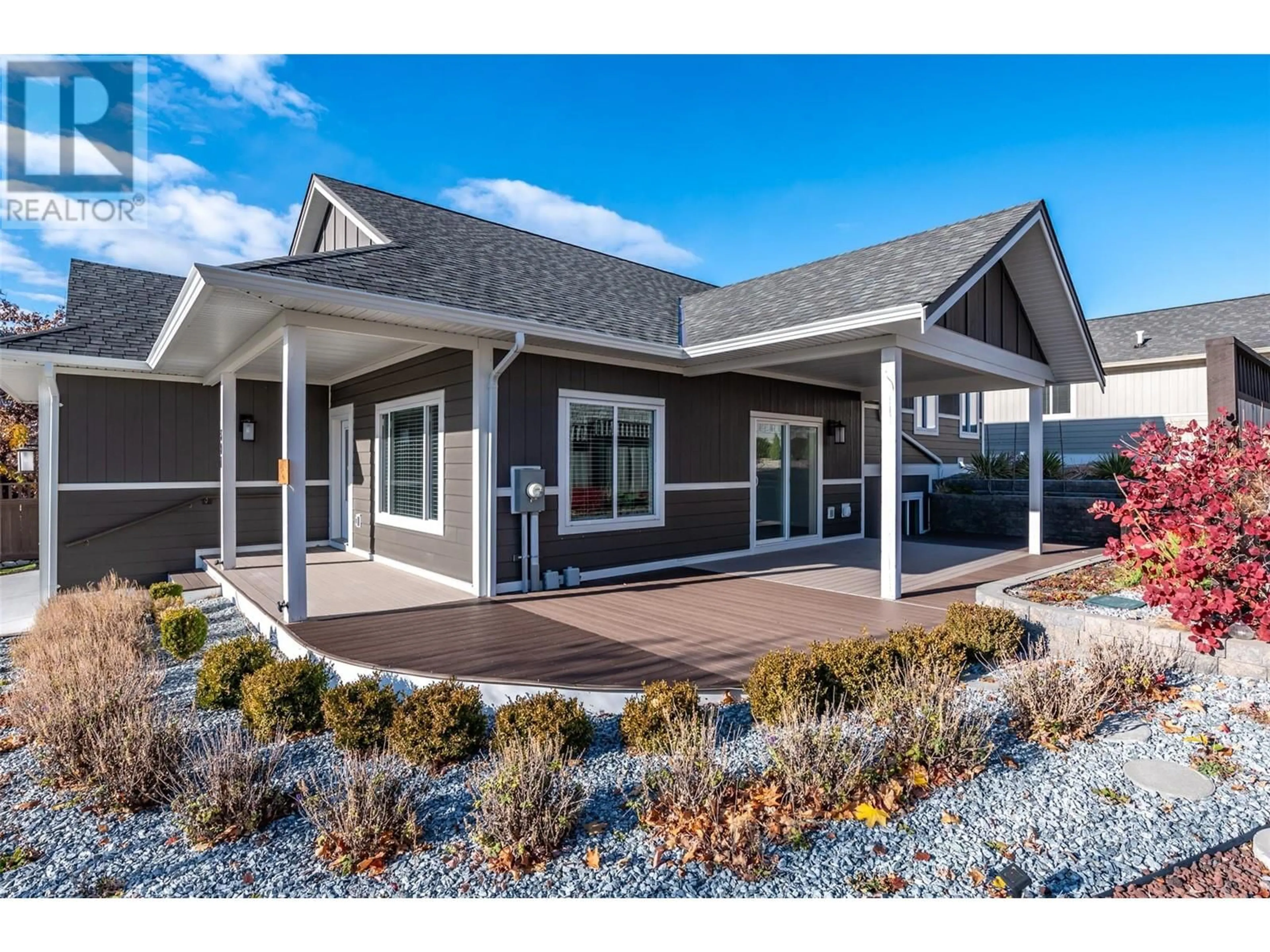 Home with vinyl exterior material, unknown for 301 - 4400 MCLEAN CREEK ROAD, Okanagan Falls British Columbia V0H1R6