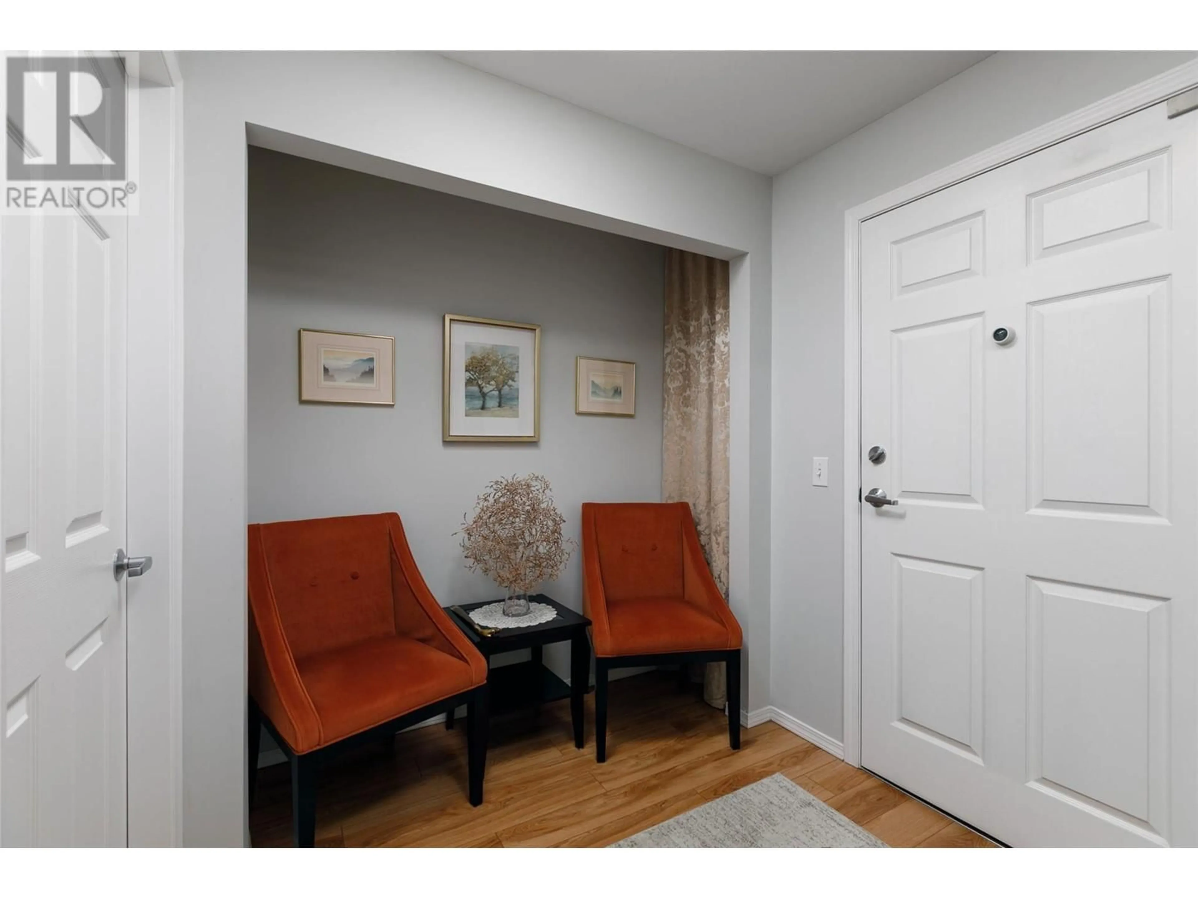 Indoor entryway for 412 - 265 FROELICH ROAD, Kelowna British Columbia V1X3M6