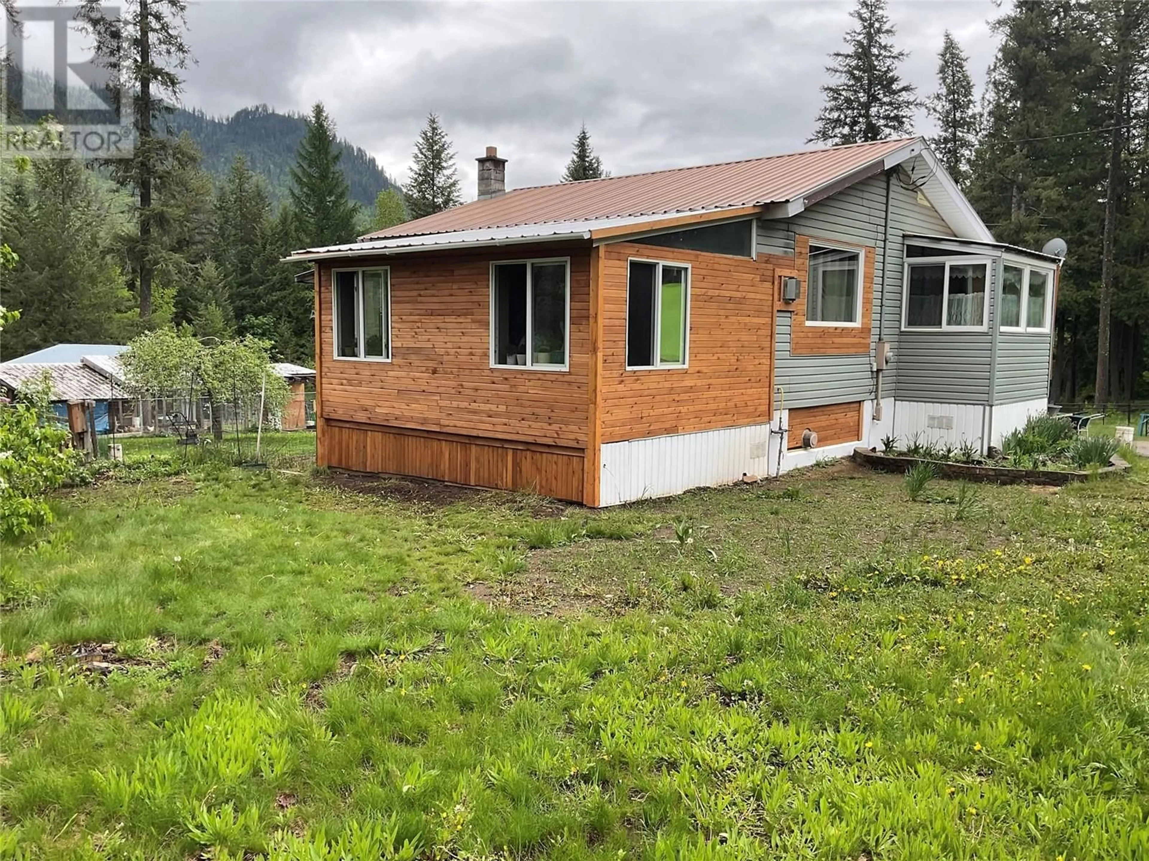 Shed for 3175 3B HIGHWAY, Fruitvale British Columbia V0G1L1