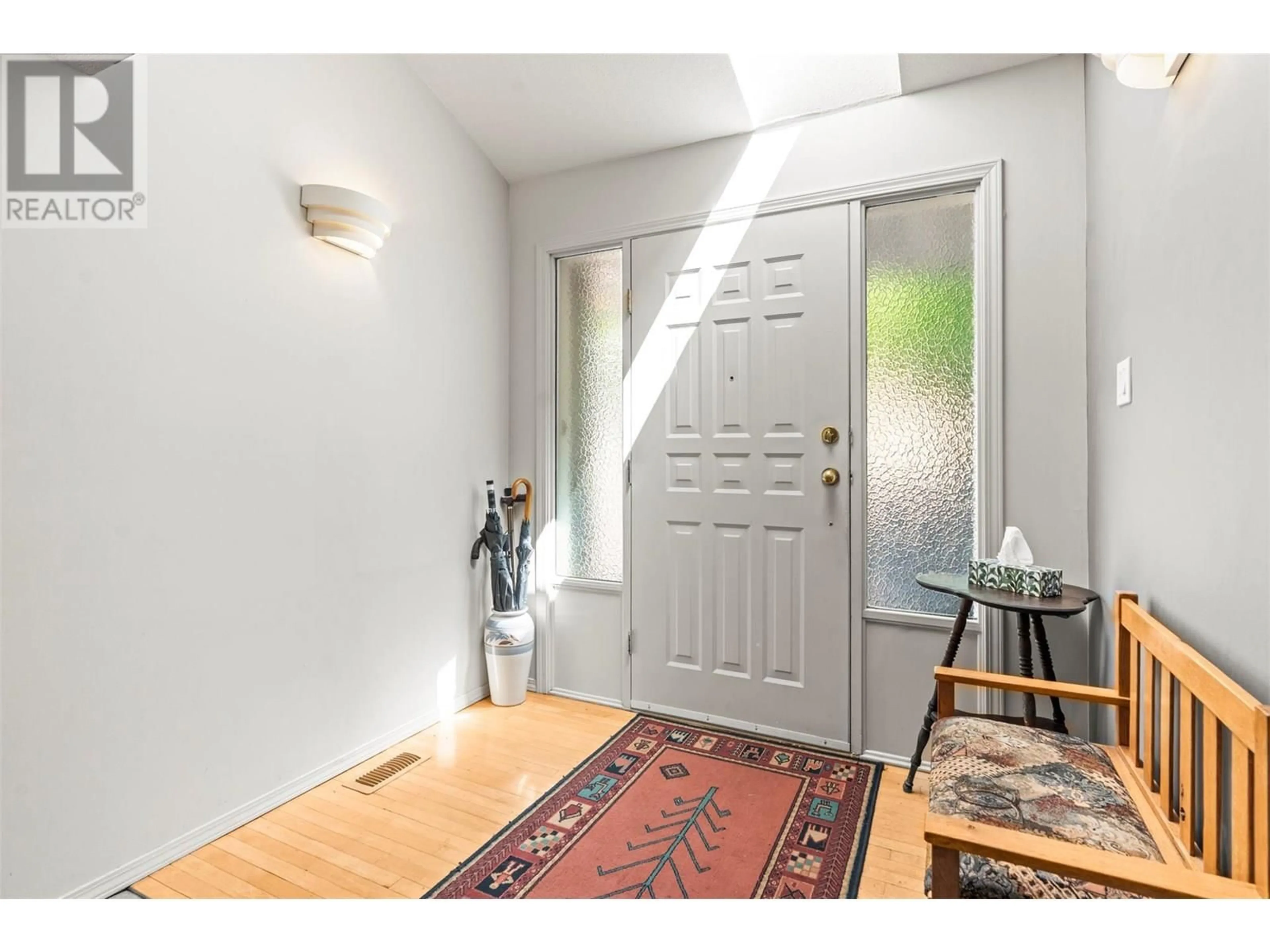 Indoor entryway for 2804 25 STREET, Vernon British Columbia V1T4P9