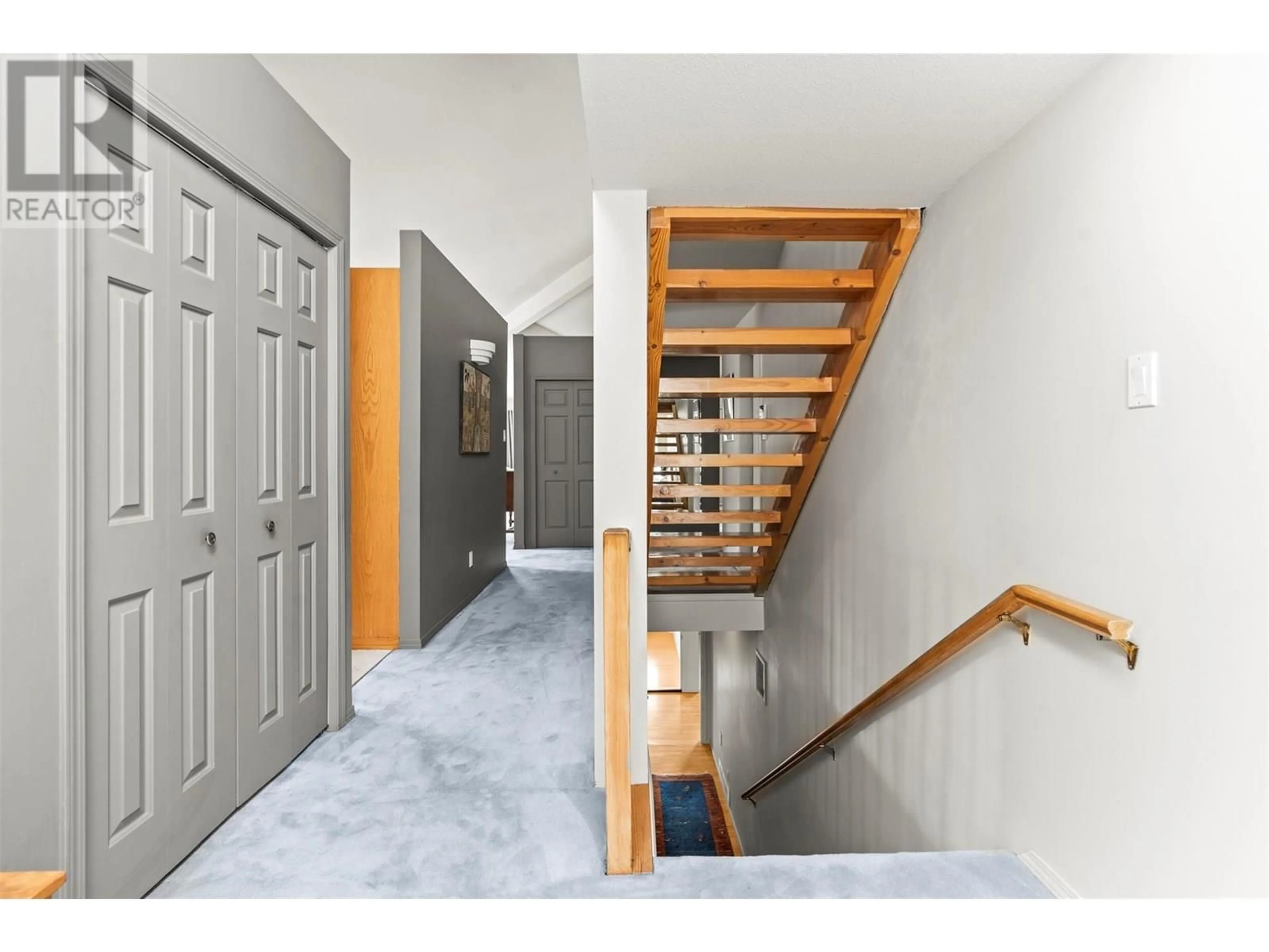 Indoor entryway for 2804 25 STREET, Vernon British Columbia V1T4P9