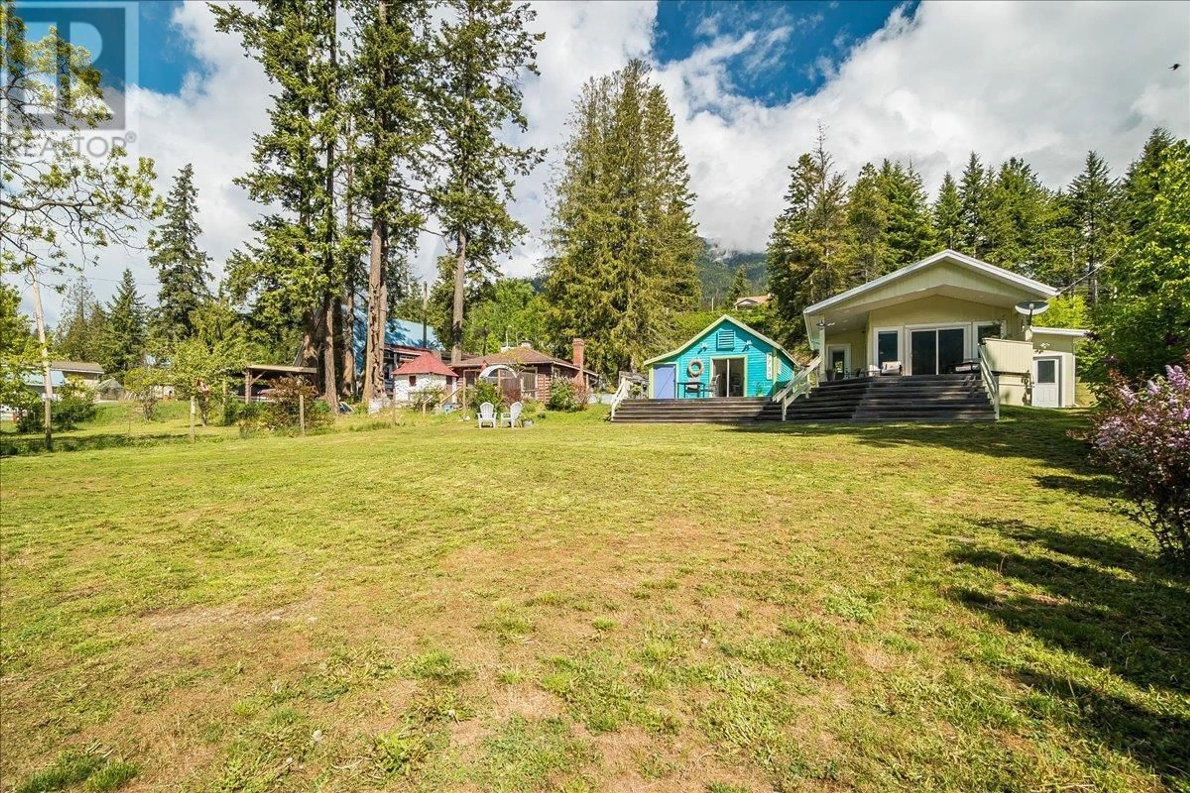A pic from outside/outdoor area/front of a property/back of a property/a pic from drone, unknown for 7733 BALFOUR WHARF ROAD, Balfour British Columbia V0G1C0