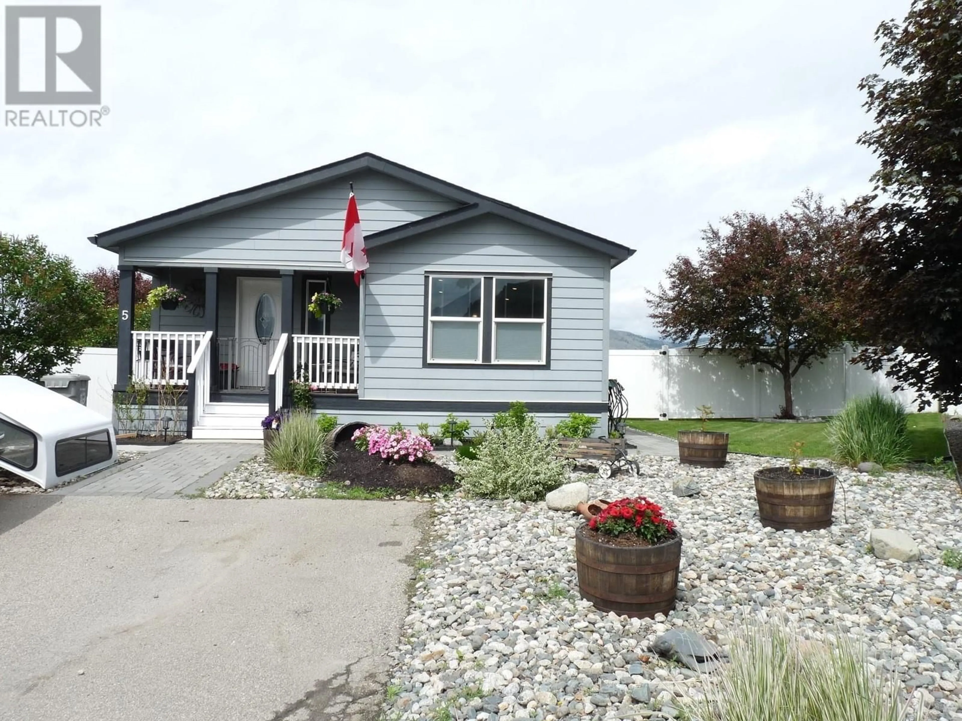 Home with vinyl exterior material, water/lake/river/ocean view for 5 - 1030 RICARDO ROAD, Kamloops British Columbia V2H0C7