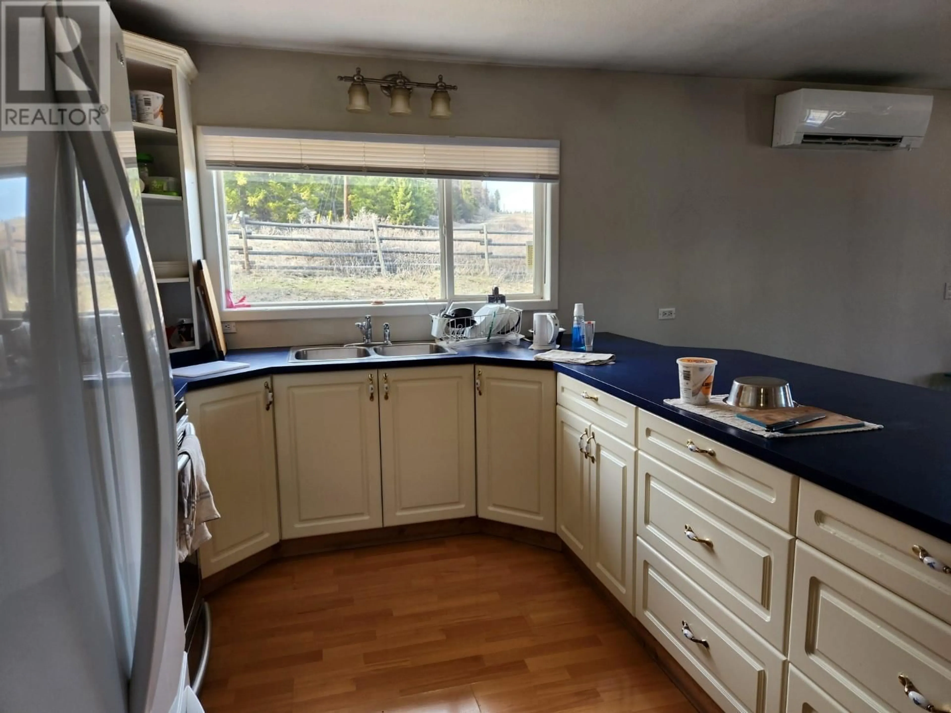 Standard kitchen, unknown for 6624 SIDLEY MOUNTAIN ROAD, Bridesville British Columbia V0H1B0