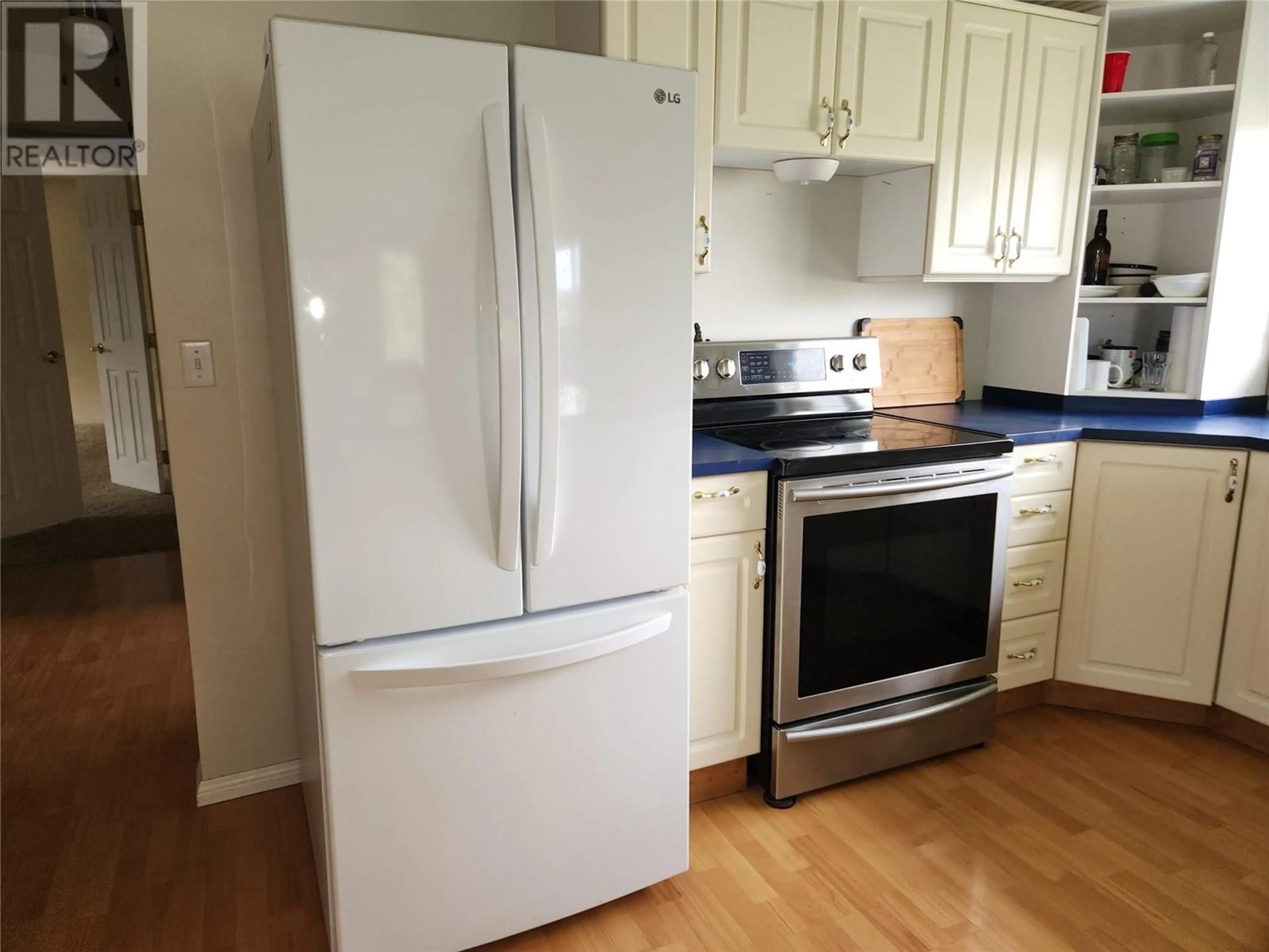 Standard kitchen, unknown for 6624 SIDLEY MOUNTAIN ROAD, Bridesville British Columbia V0H1B0