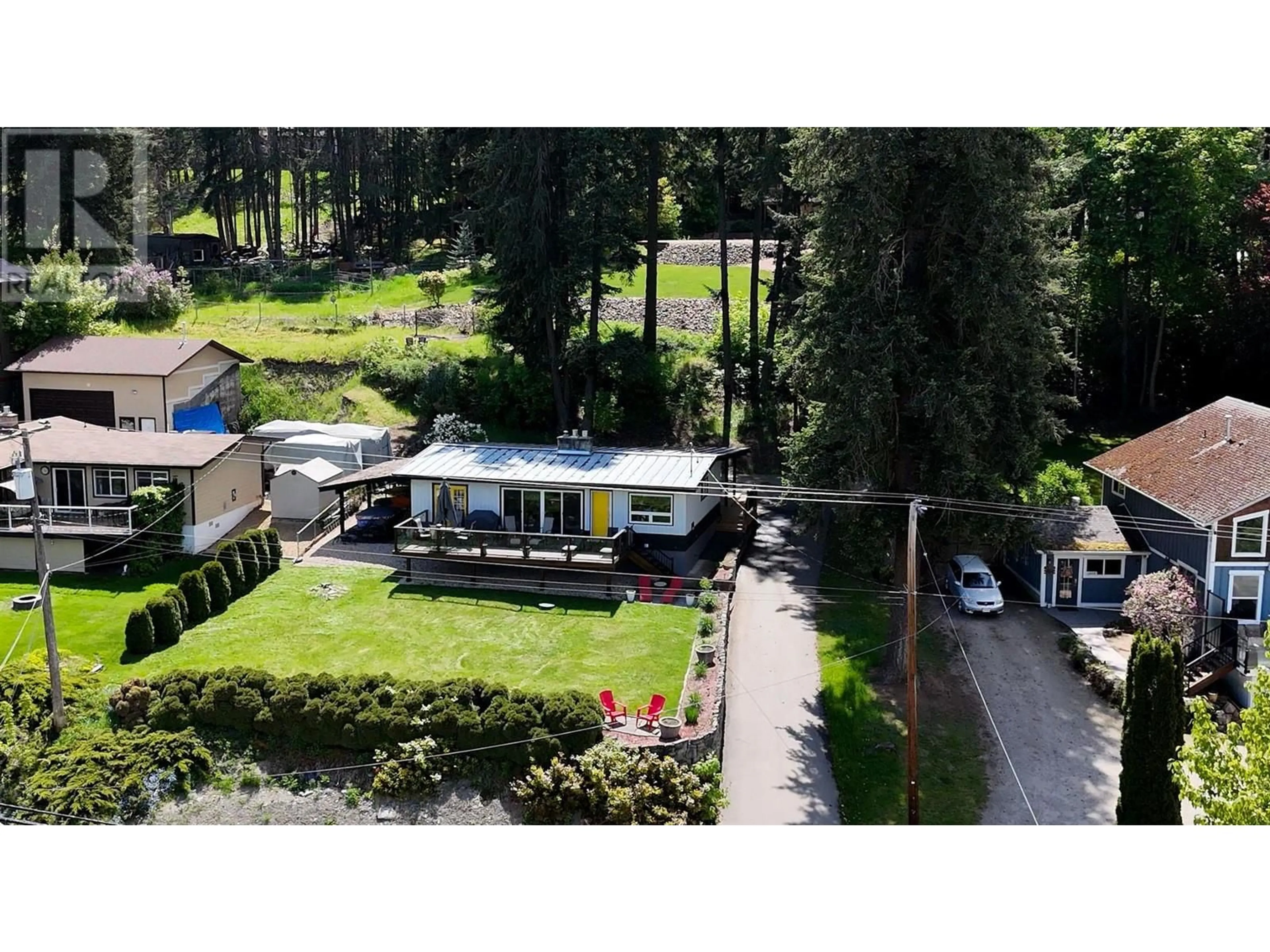 A pic from outside/outdoor area/front of a property/back of a property/a pic from drone, unknown for 2622 BLIND BAY ROAD, Blind Bay British Columbia V0E1H2