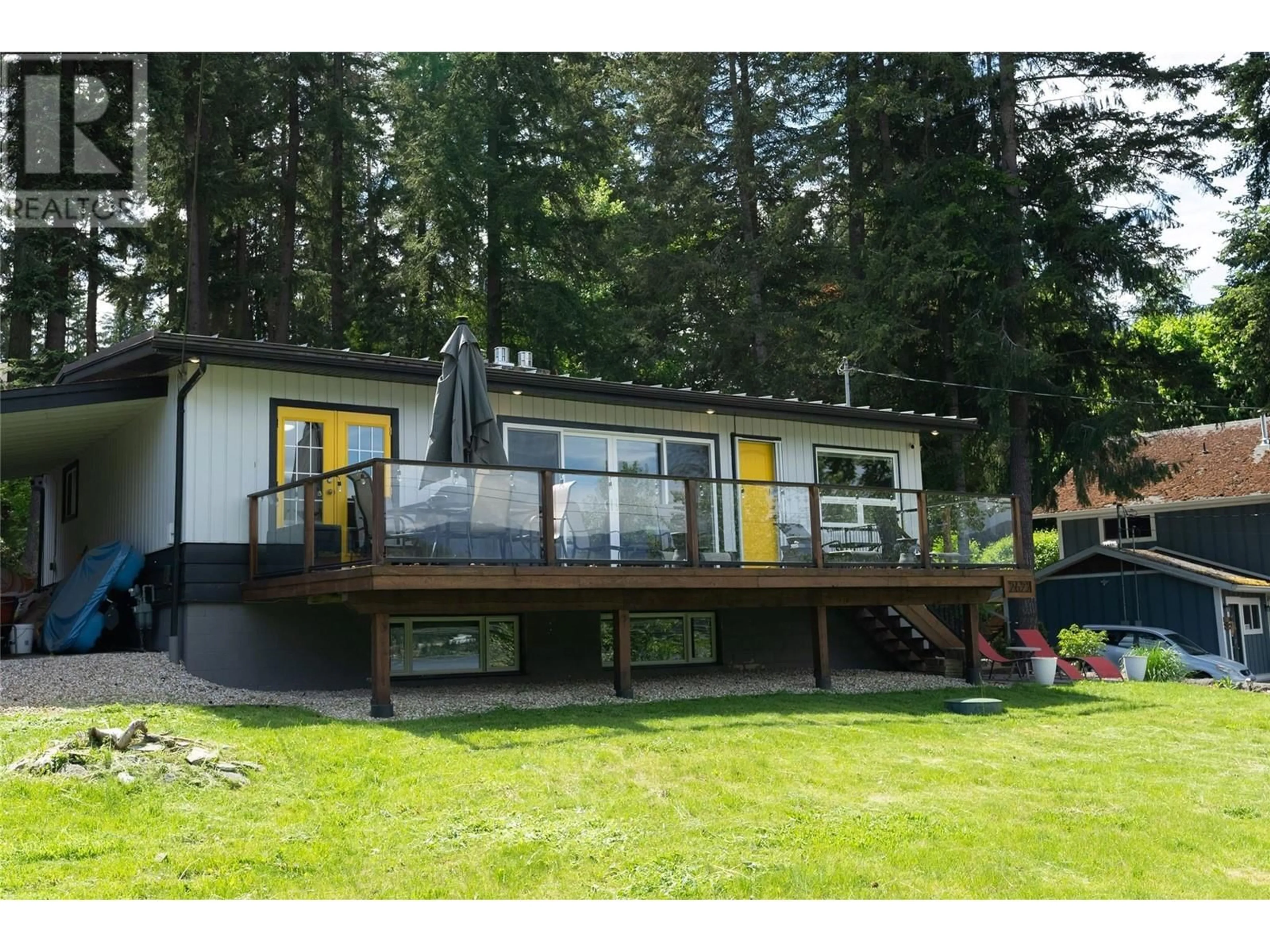 A pic from outside/outdoor area/front of a property/back of a property/a pic from drone, unknown for 2622 BLIND BAY ROAD, Blind Bay British Columbia V0E1H2