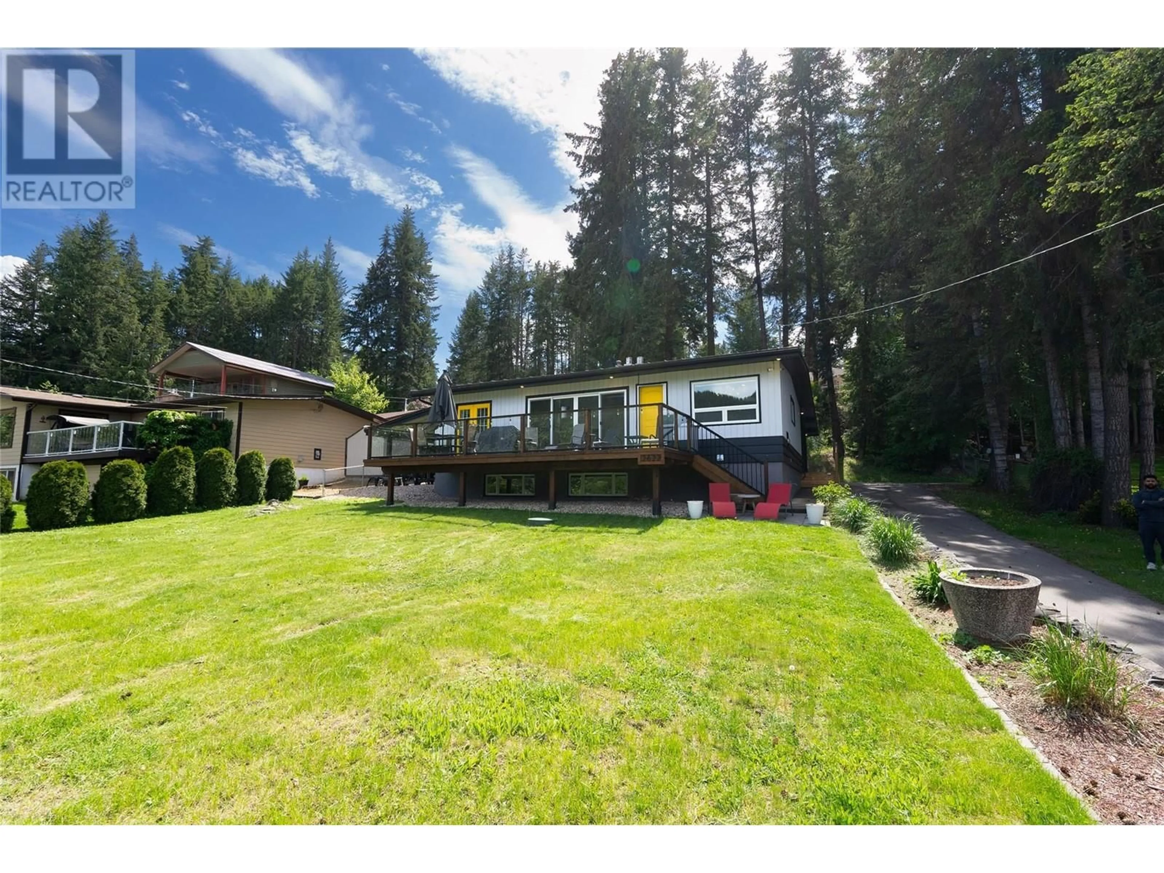 A pic from outside/outdoor area/front of a property/back of a property/a pic from drone, water/lake/river/ocean view for 2622 BLIND BAY ROAD, Blind Bay British Columbia V0E1H2