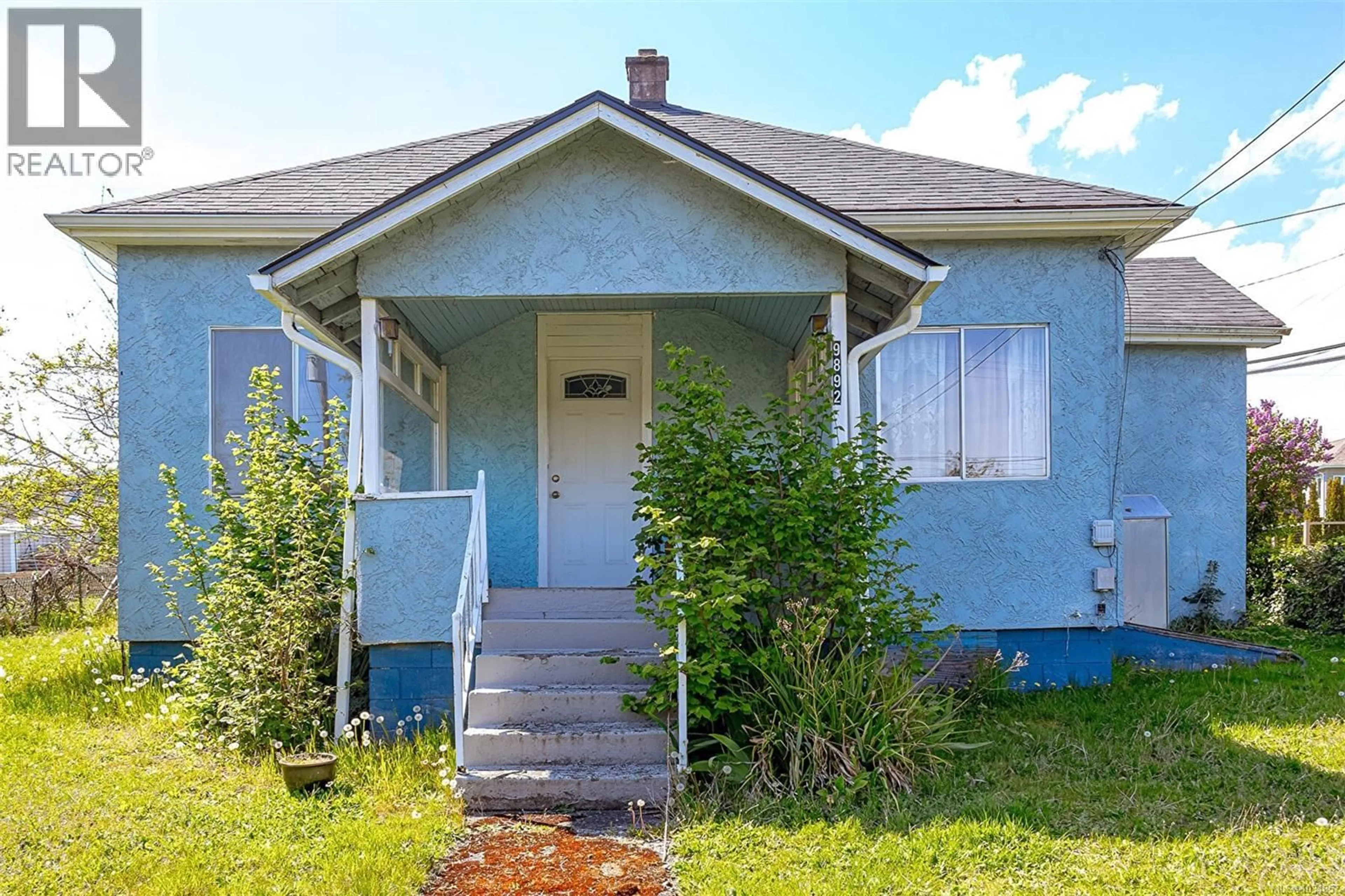 Home with vinyl exterior material, street for 9892 MAPLE STREET, Chemainus British Columbia V0R1K1