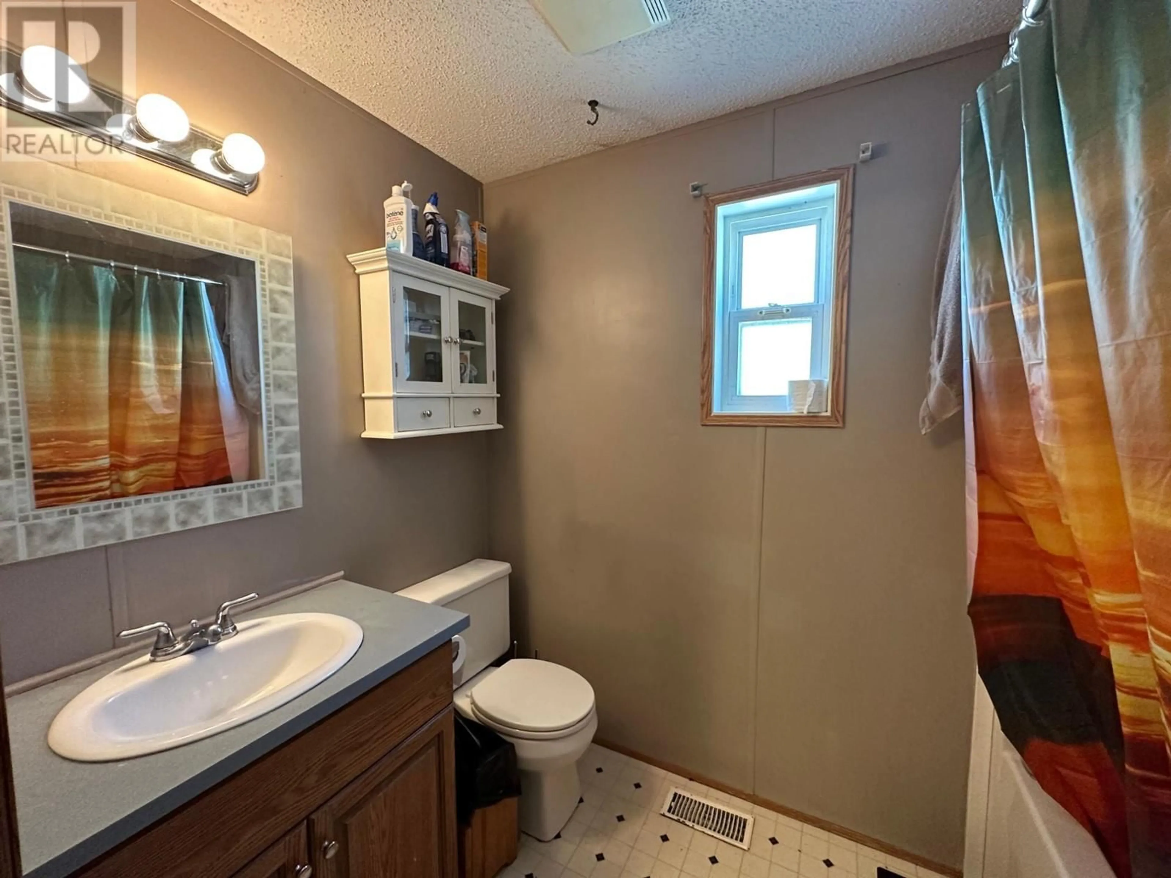 Standard bathroom, unknown for 142 - 1555 HOWE ROAD, Kamloops British Columbia V1S1Y4