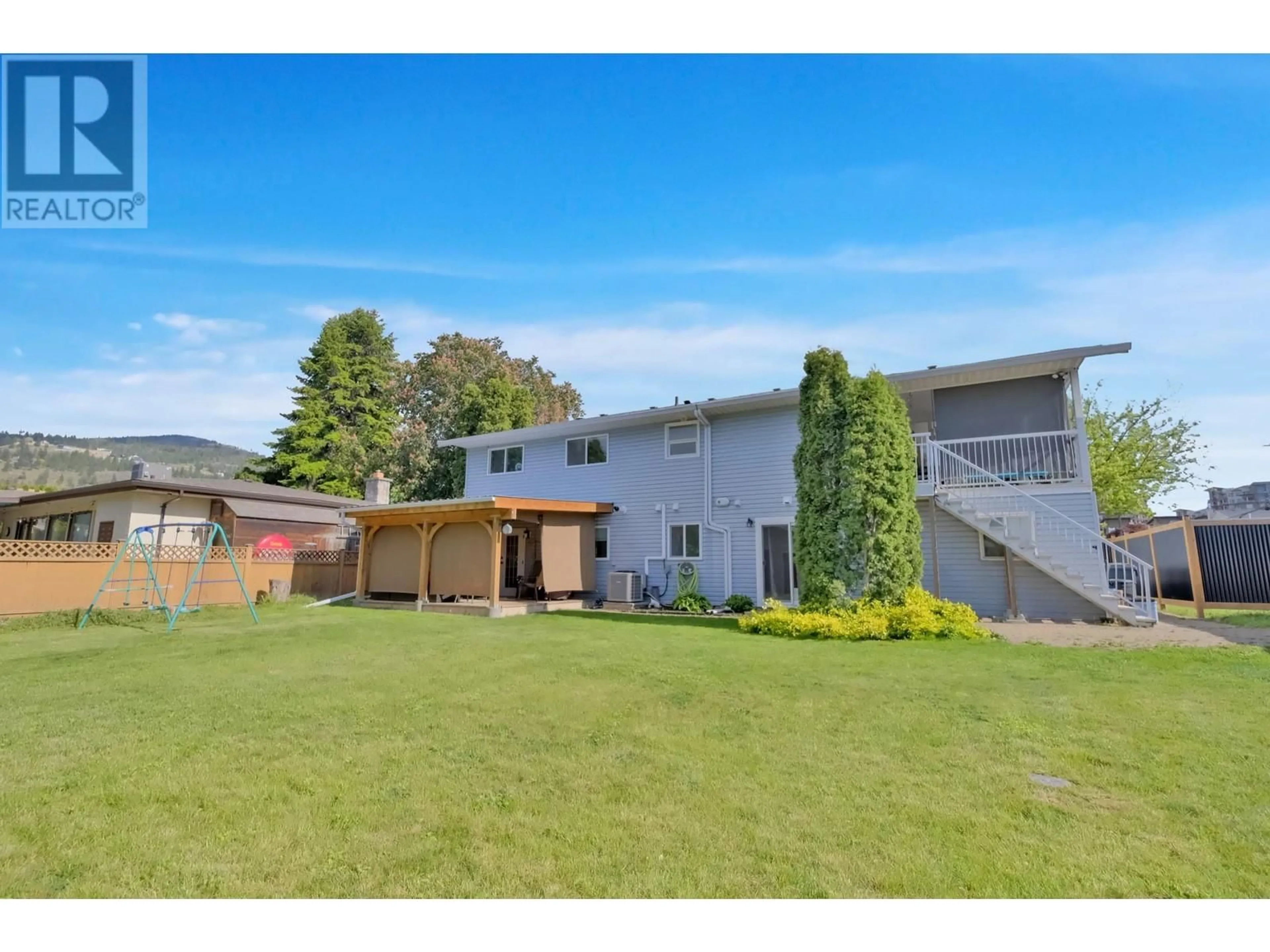 A pic from outside/outdoor area/front of a property/back of a property/a pic from drone, building for 195 WATERFORD AVENUE, Penticton British Columbia V2A3T6