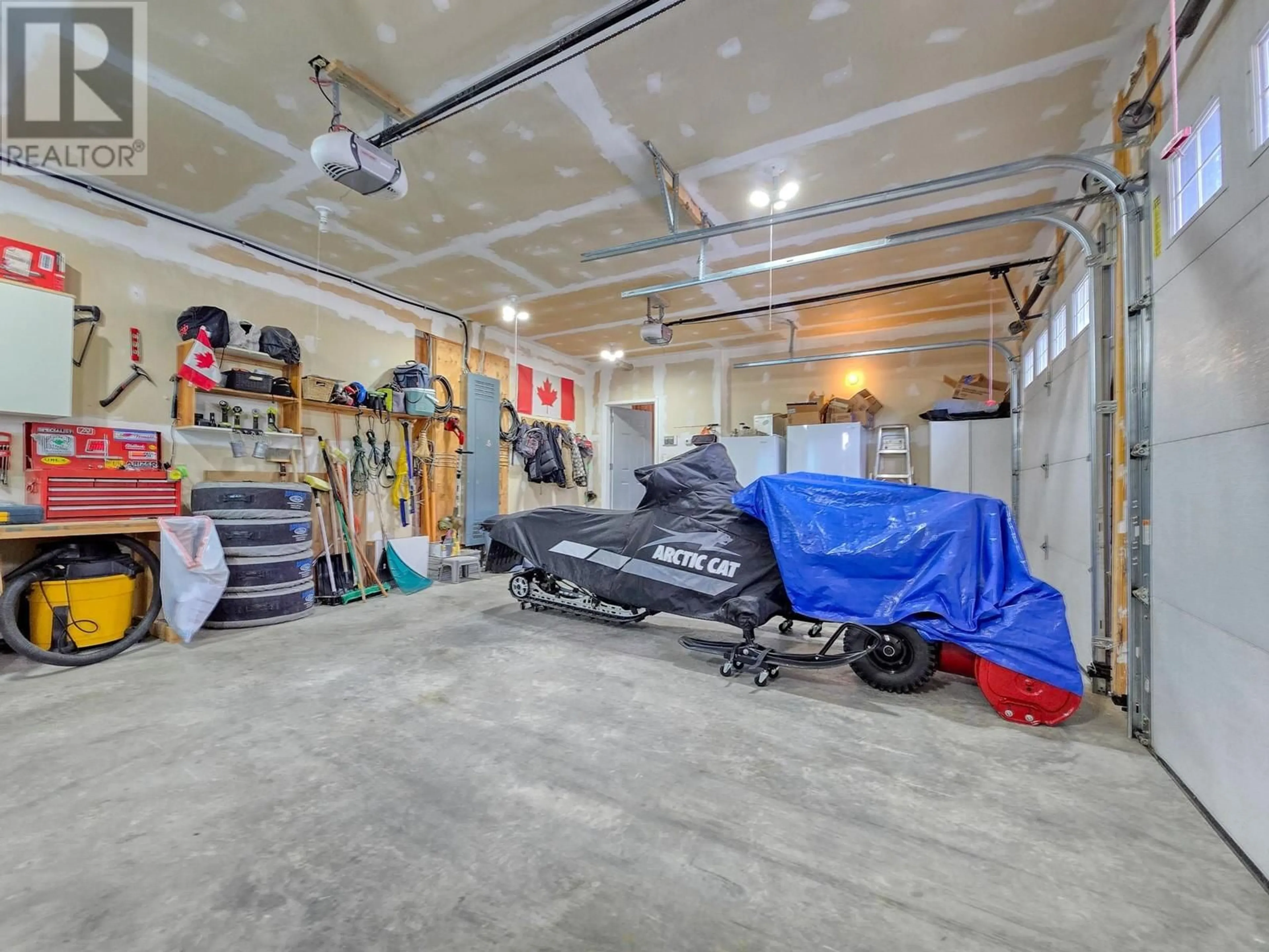 Indoor garage for 4778 CRESCENTWOOD DRIVE, Edgewater British Columbia V0A1E0