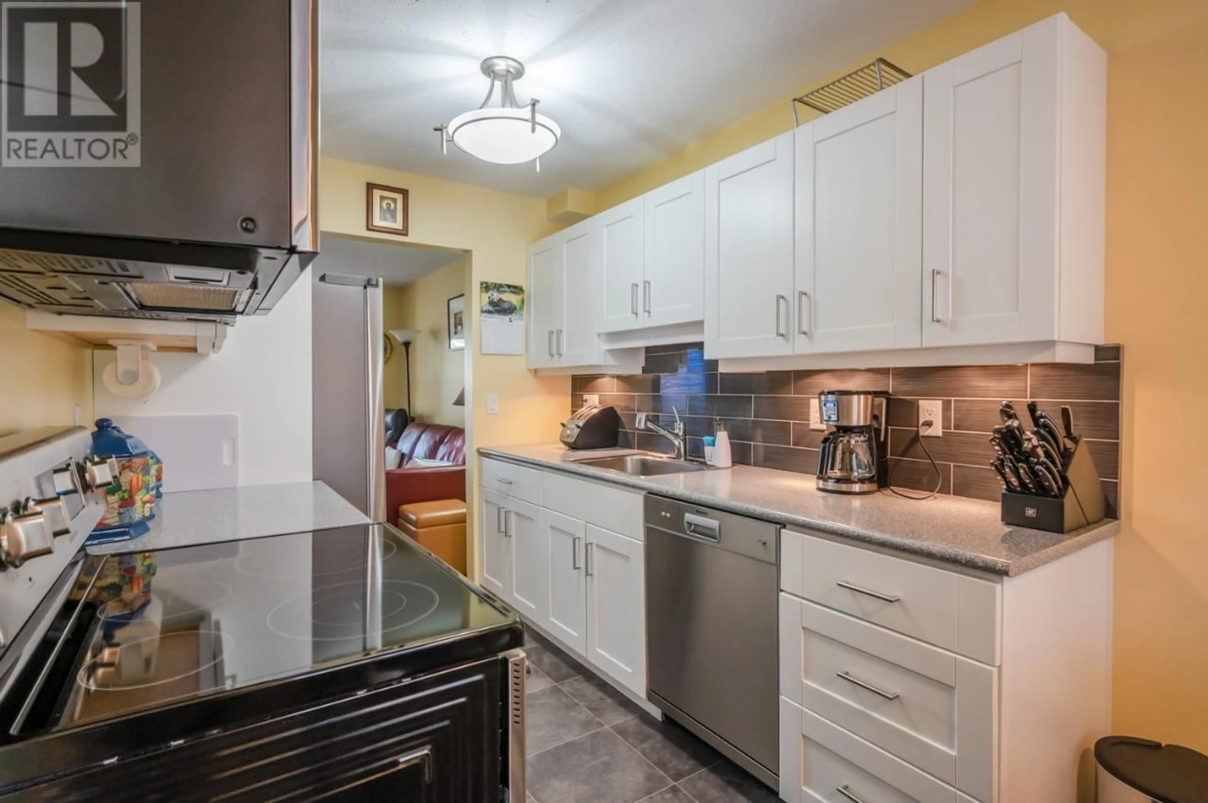 Standard kitchen, ceramic/tile floor for 23 - 9107 62ND AVENUE, Osoyoos British Columbia V0H1V1