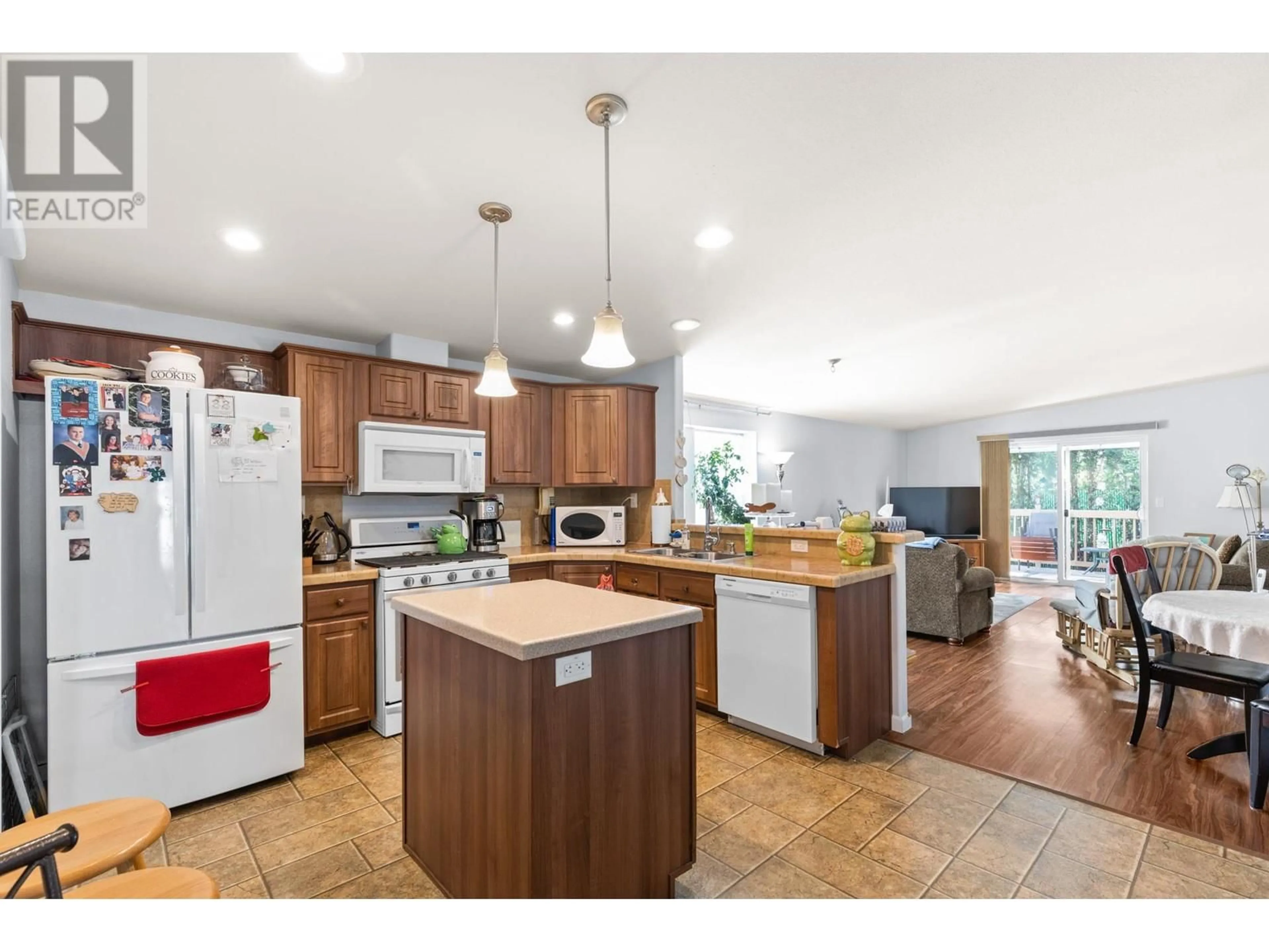 Open concept kitchen, ceramic/tile floor for 617 - 2440 OLD OKANAGAN HIGHWAY, West Kelowna British Columbia V4T3A3