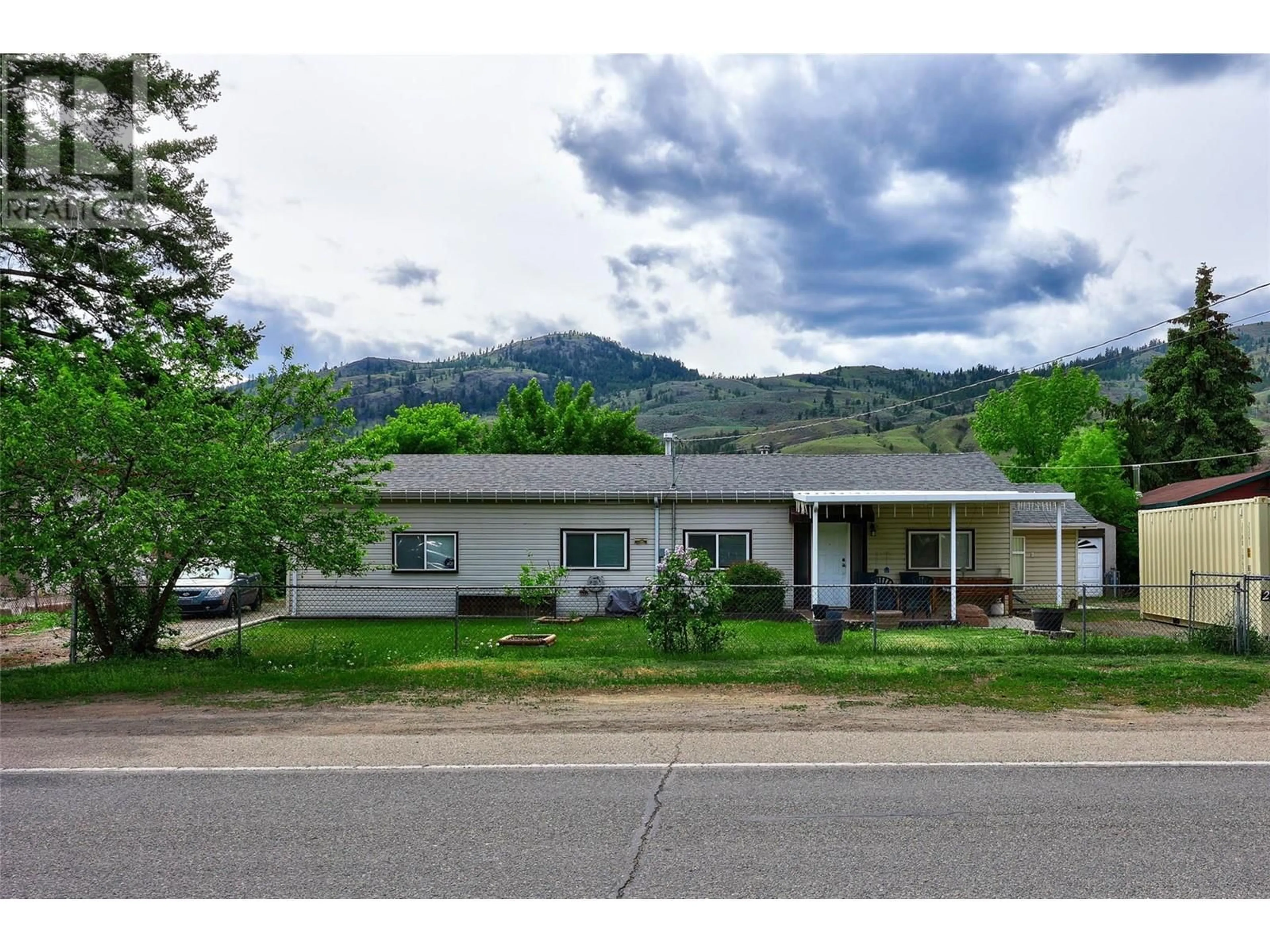 Home with vinyl exterior material, mountain view for 2910 BANK ROAD, Kamloops British Columbia V2B6Y7
