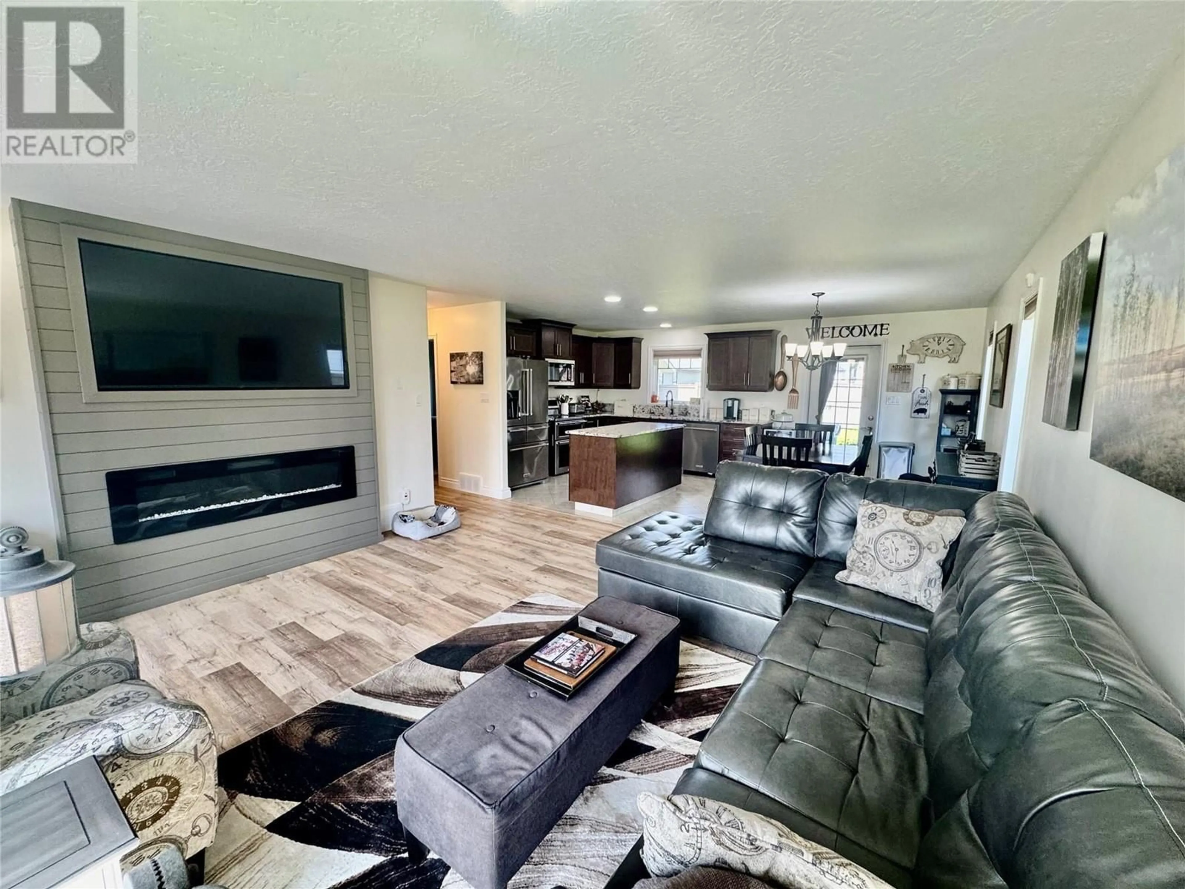 Living room with furniture, unknown for 1840 86 AVENUE, Dawson Creek British Columbia V1G0C8