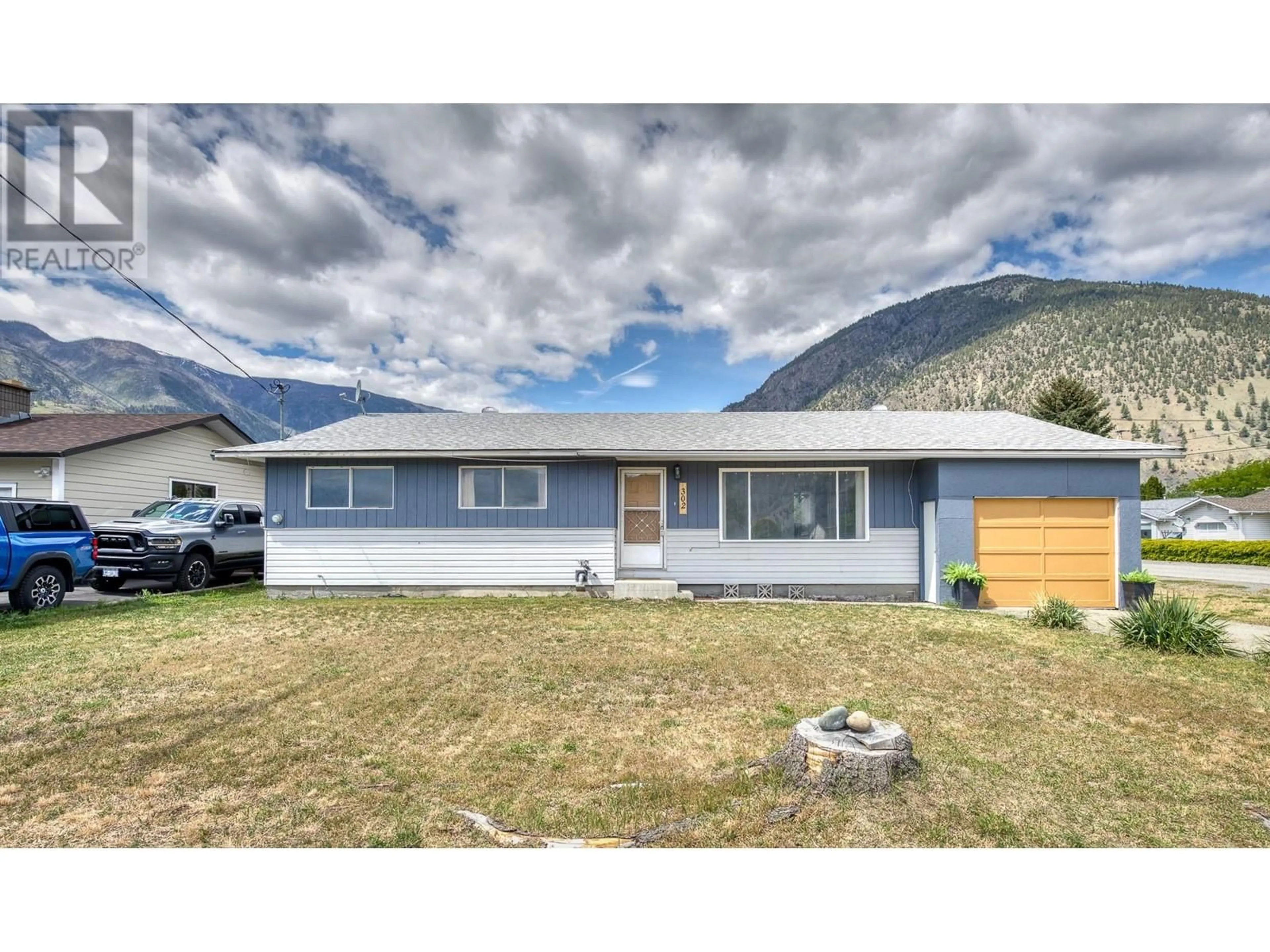 Home with vinyl exterior material, mountain view for 302 9TH STREET, Keremeos British Columbia V2A1N2