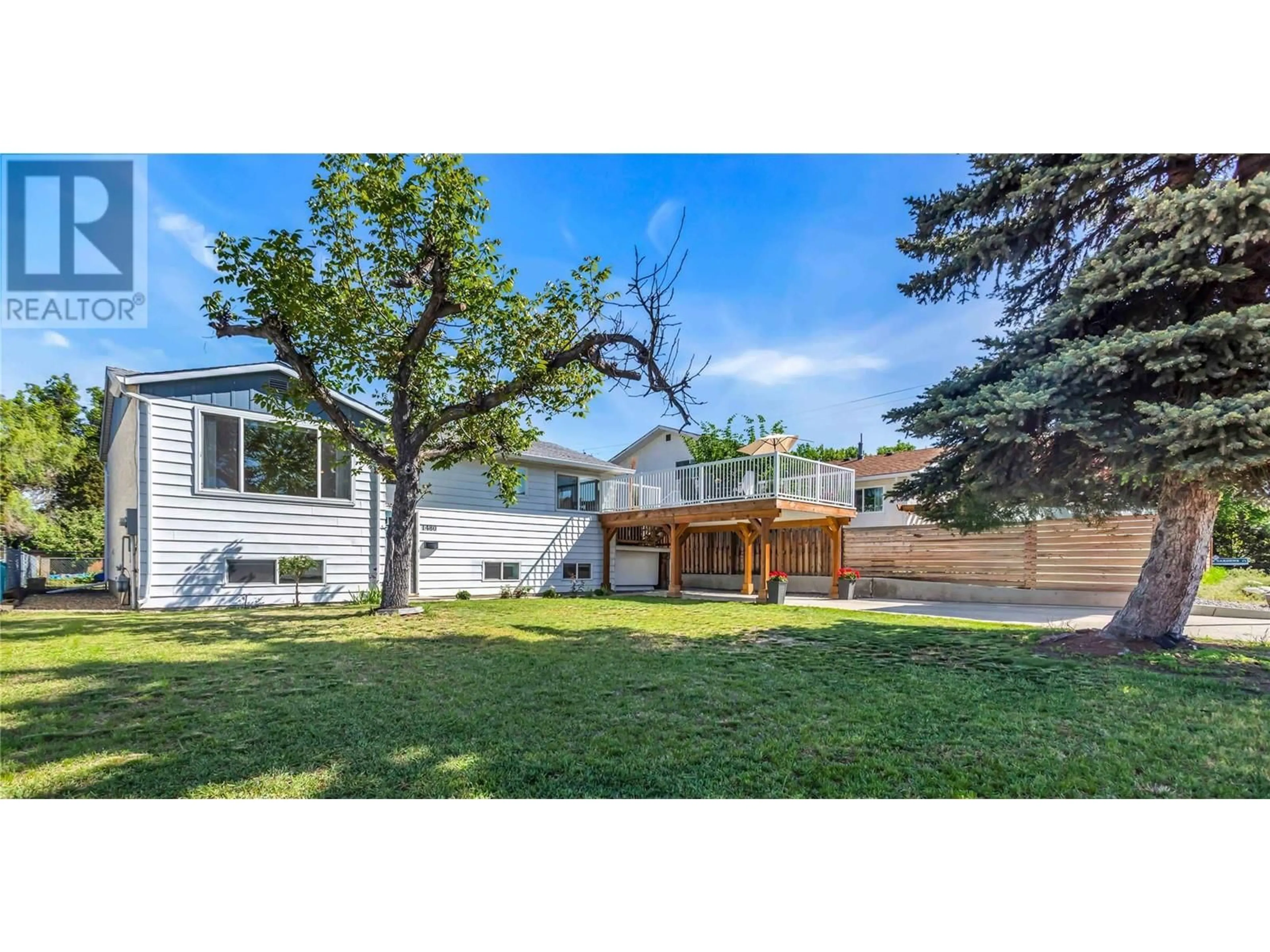 A pic from outside/outdoor area/front of a property/back of a property/a pic from drone, unknown for 1480 DENVER ROAD, Kelowna British Columbia V1Y8C2