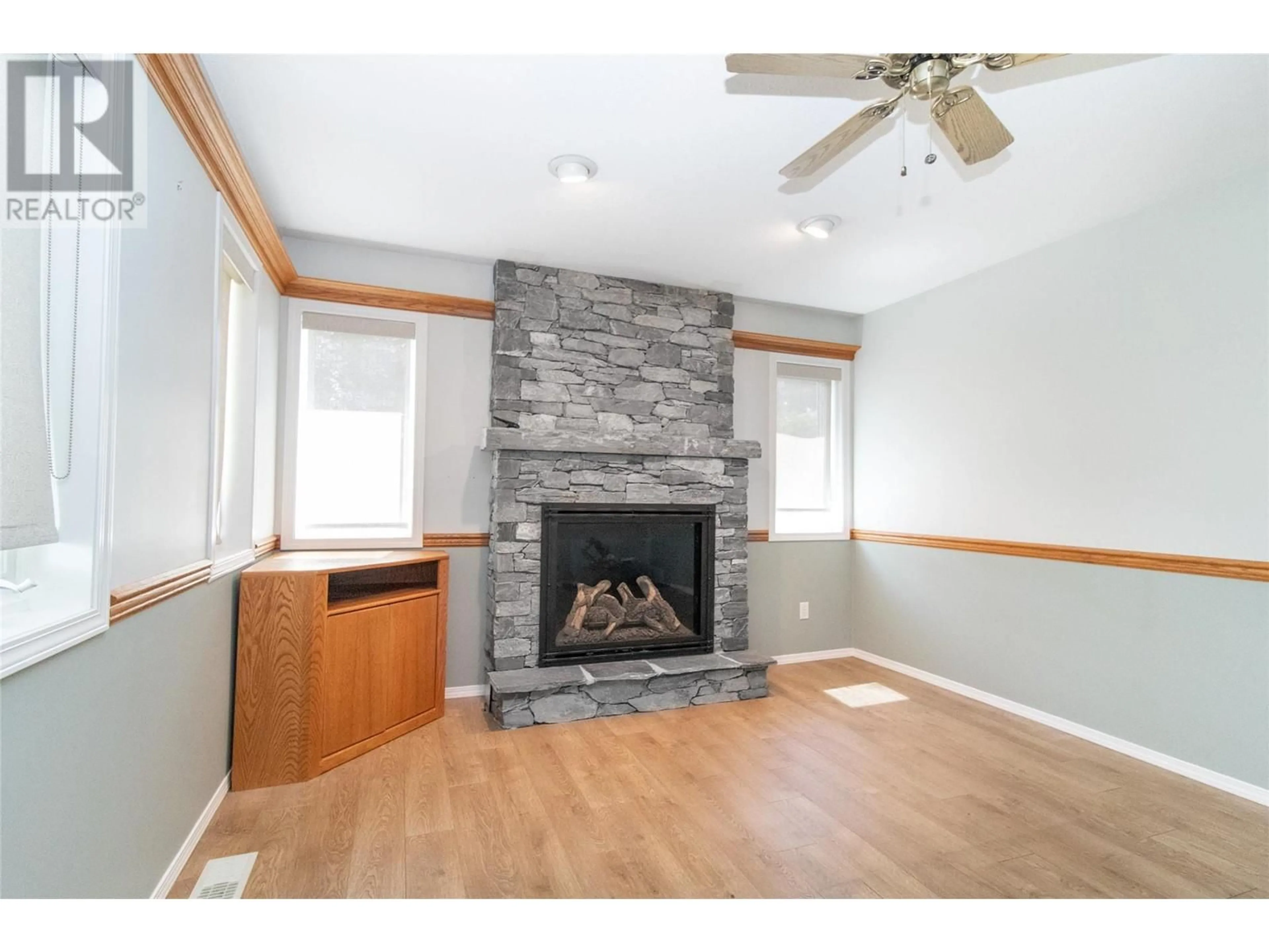 Unknown for 1495 NELSON PLACE, Kelowna British Columbia V1Y9H5