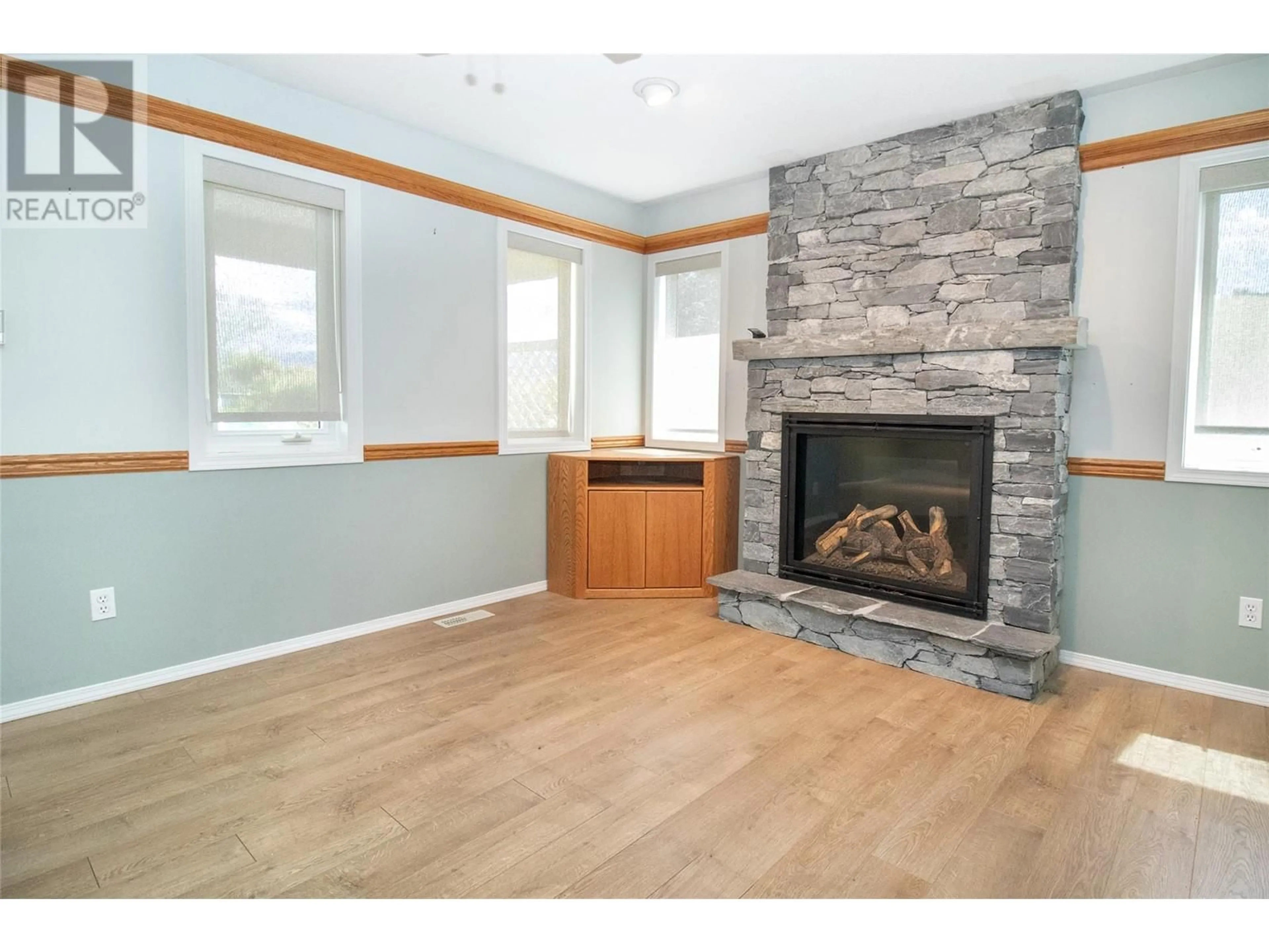 Unknown for 1495 NELSON PLACE, Kelowna British Columbia V1Y9H5