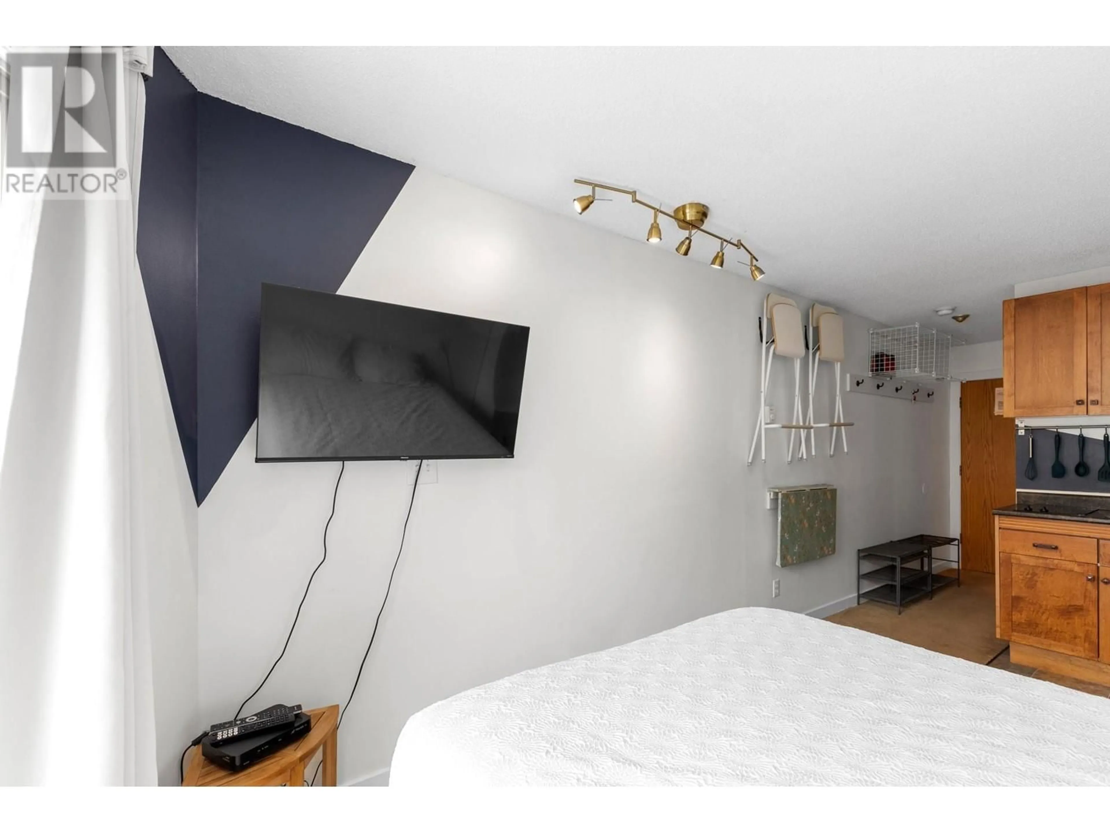 A pic of a room for 204 - 5375 BIG WHITE ROAD, Big White British Columbia V1P1T4