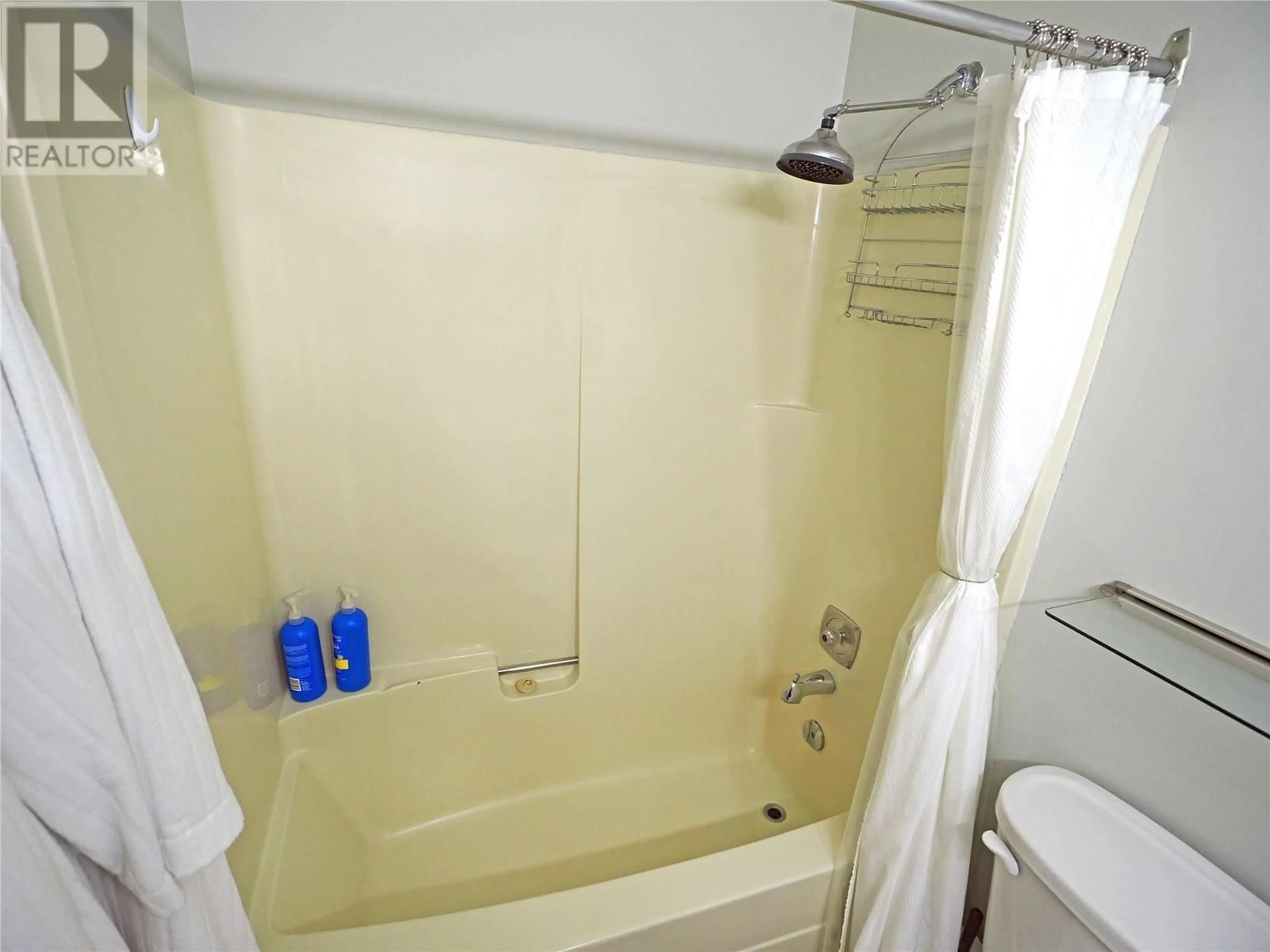 Standard bathroom, unknown for 322 - 5375 BIG WHITE ROAD, Big White British Columbia V1P1T4