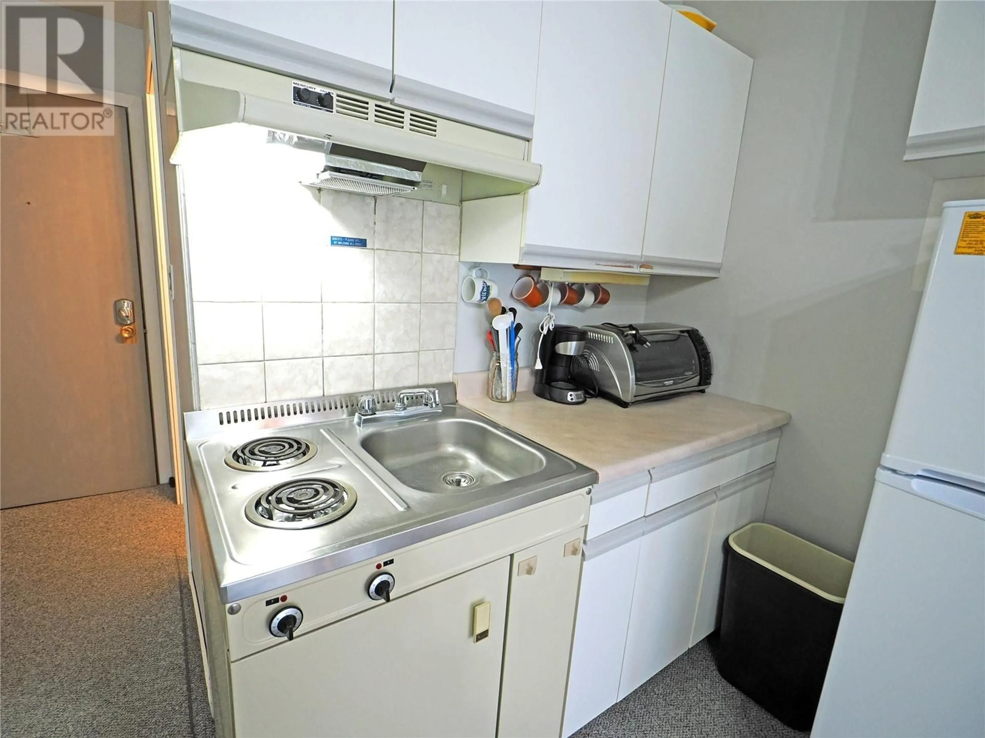 Standard kitchen, unknown for 322 - 5375 BIG WHITE ROAD, Big White British Columbia V1P1T4