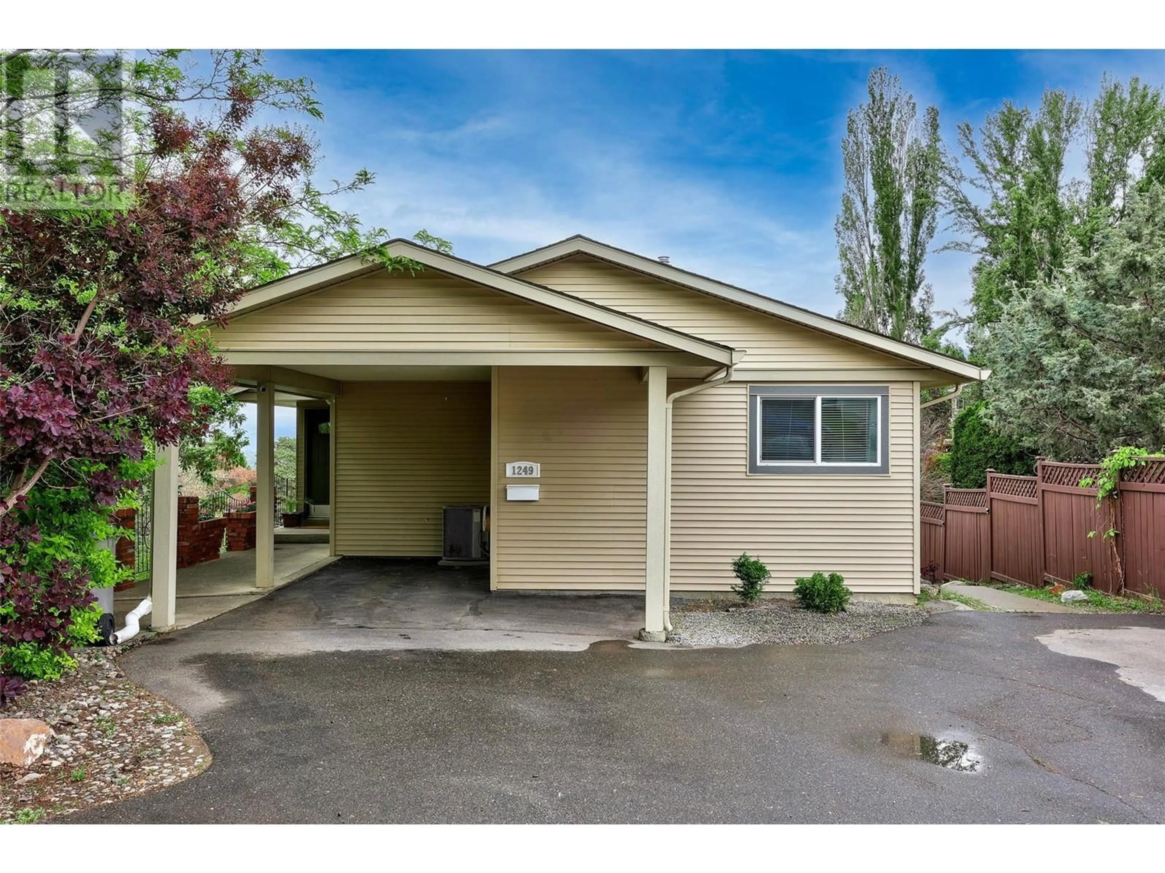 Home with vinyl exterior material, street for 1249 MONASHEE COURT, Kamloops British Columbia V2C6B4