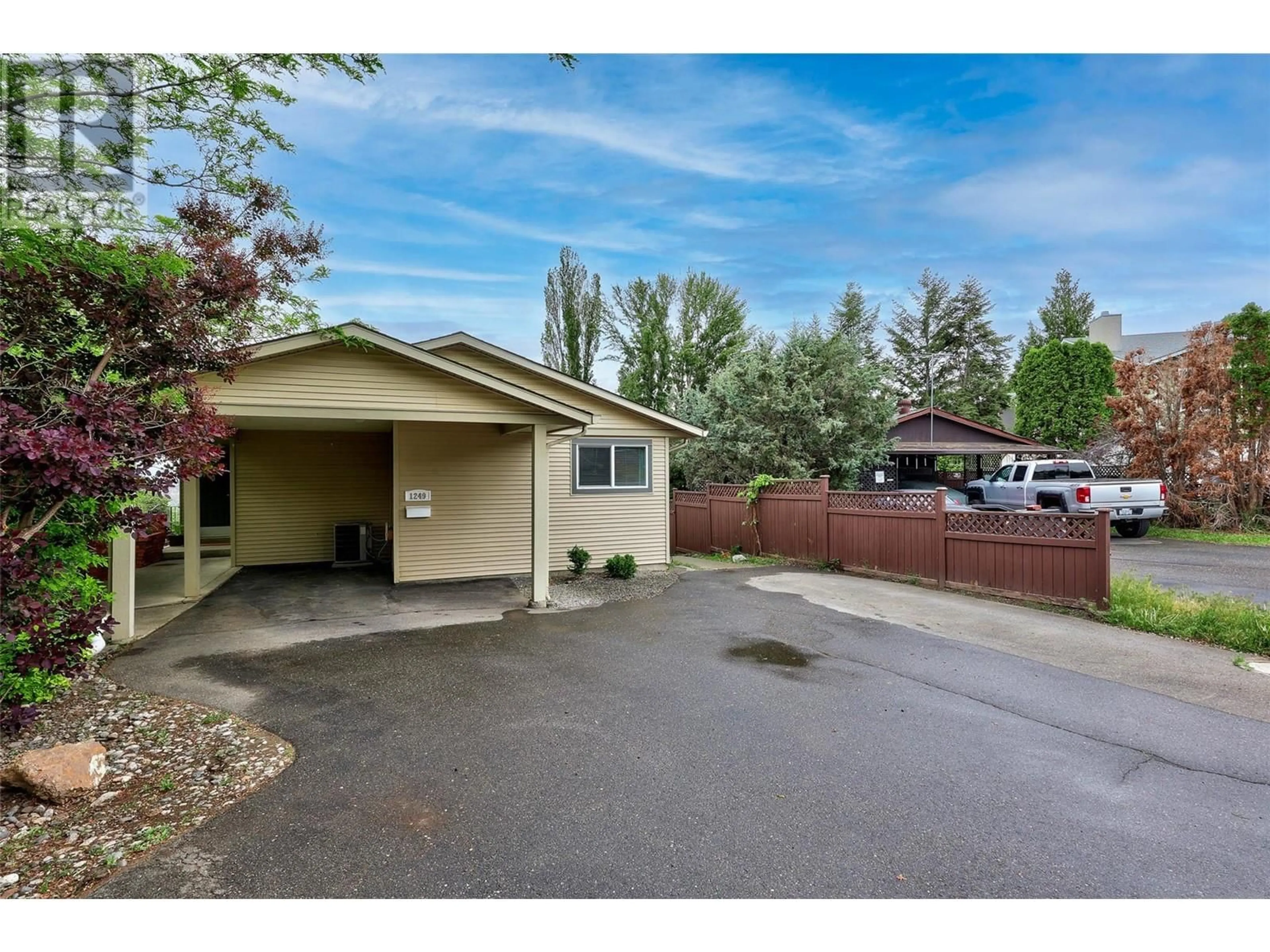 Unknown for 1249 MONASHEE COURT, Kamloops British Columbia V2C6B4